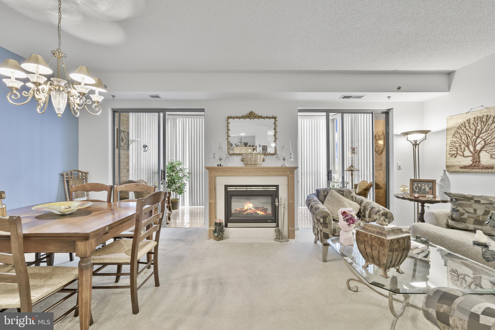 VANTAGE POINT WEST AT LW - Residential