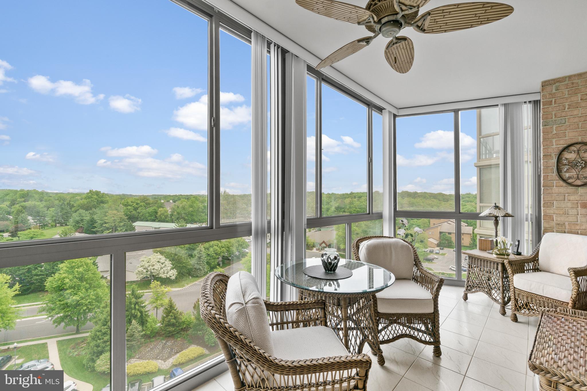 VANTAGE POINT WEST AT LW - Residential