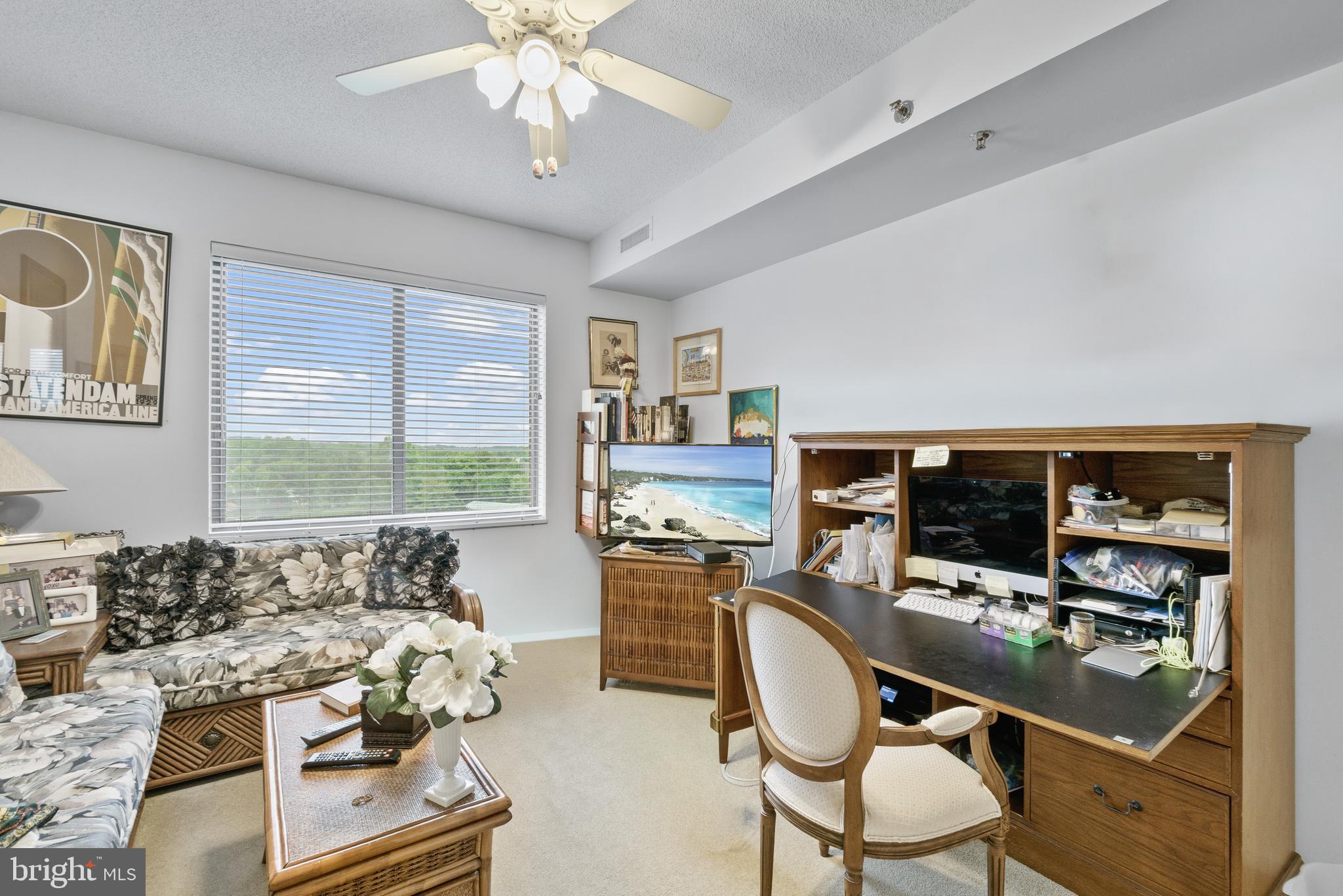 VANTAGE POINT WEST AT LW - Residential