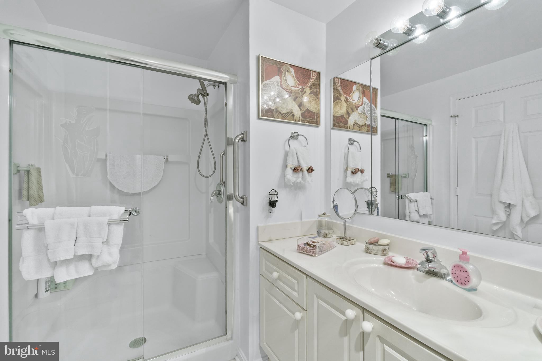 VANTAGE POINT WEST AT LW - Residential