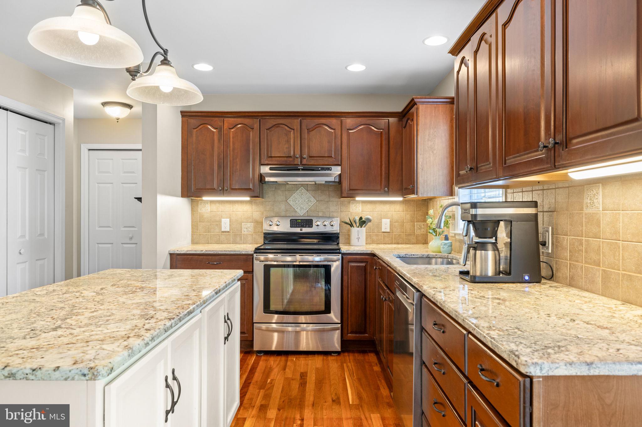 MAPLE LEAF ACRES - Residential