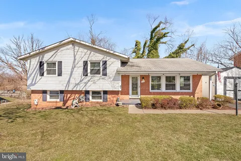 610 W Maple Avenue W, Sterling, VA 20164 - MLS#: VALO2089742