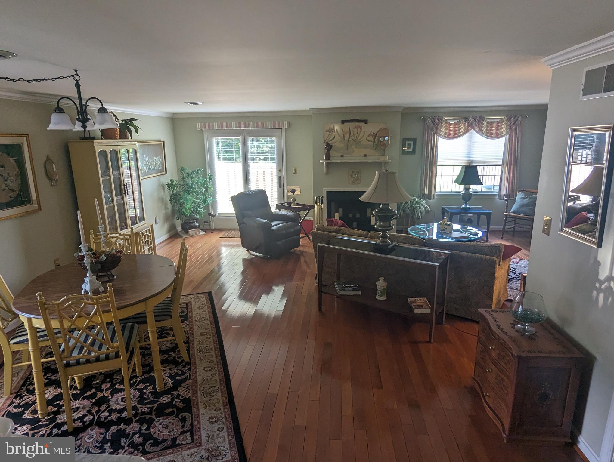 SPRINGETTS VILLAGE CONDOS - Residential