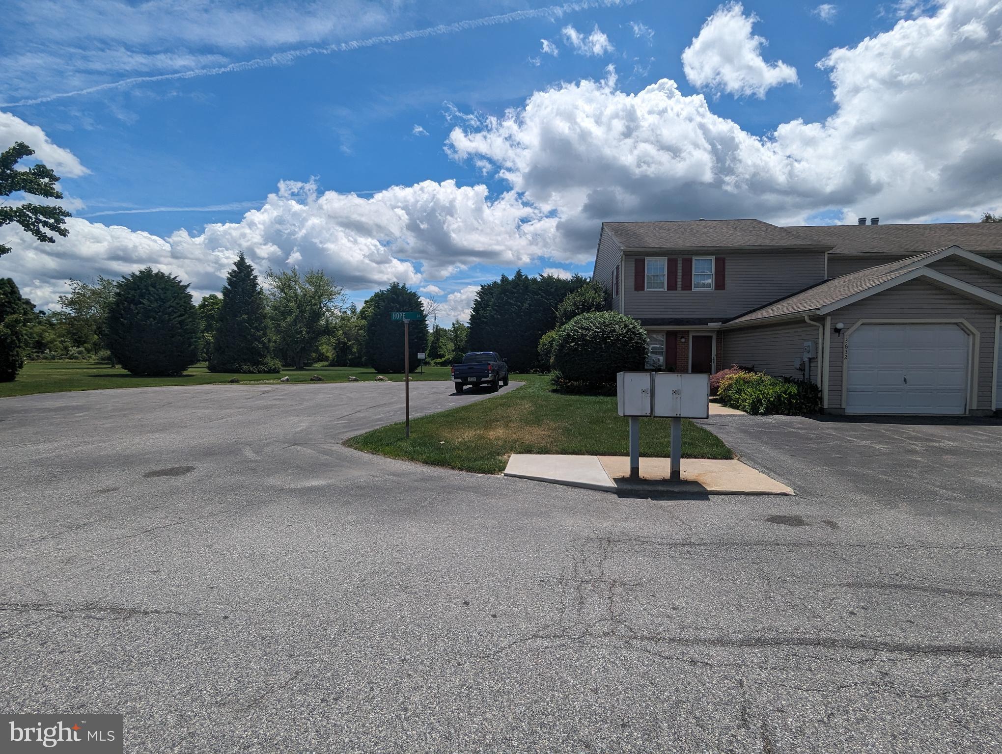 SPRINGETTS VILLAGE CONDOS - Residential