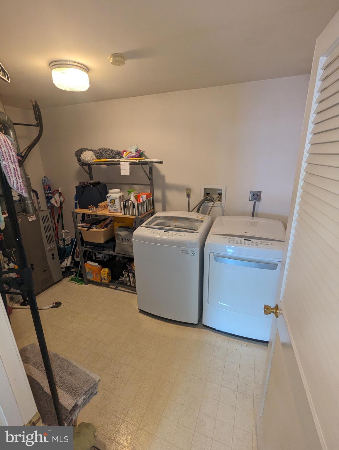 SPRINGETTS VILLAGE CONDOS - Residential