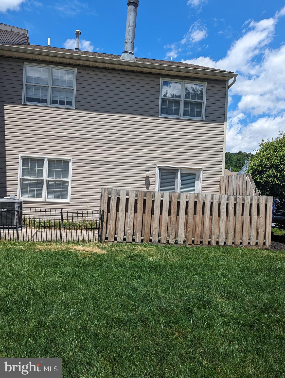 SPRINGETTS VILLAGE CONDOS - Residential