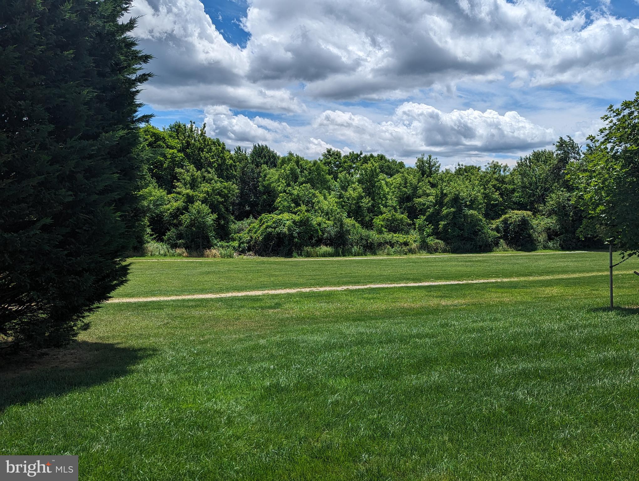 SPRINGETTS VILLAGE CONDOS - Residential