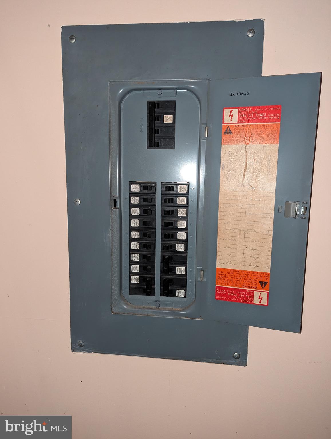 SPRINGETTS VILLAGE CONDOS - Residential