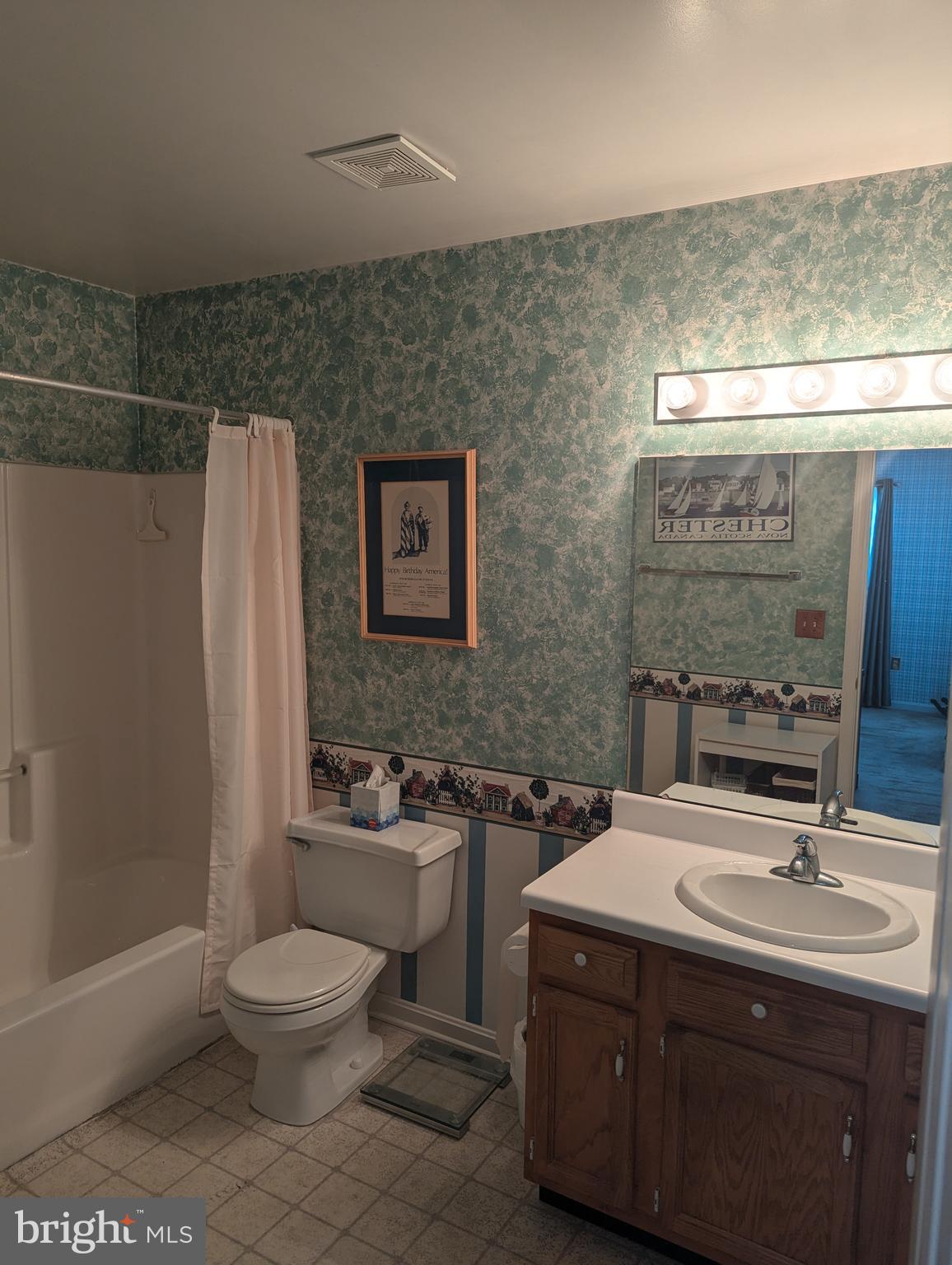 SPRINGETTS VILLAGE CONDOS - Residential