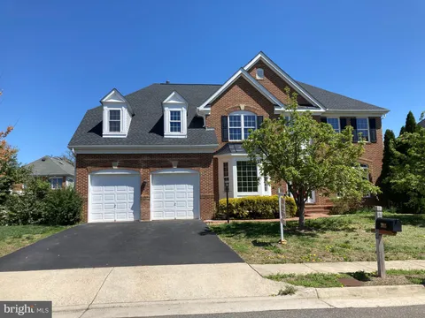 3803 Bell Manor Court, Falls Church, VA MLS: VAFX2232924