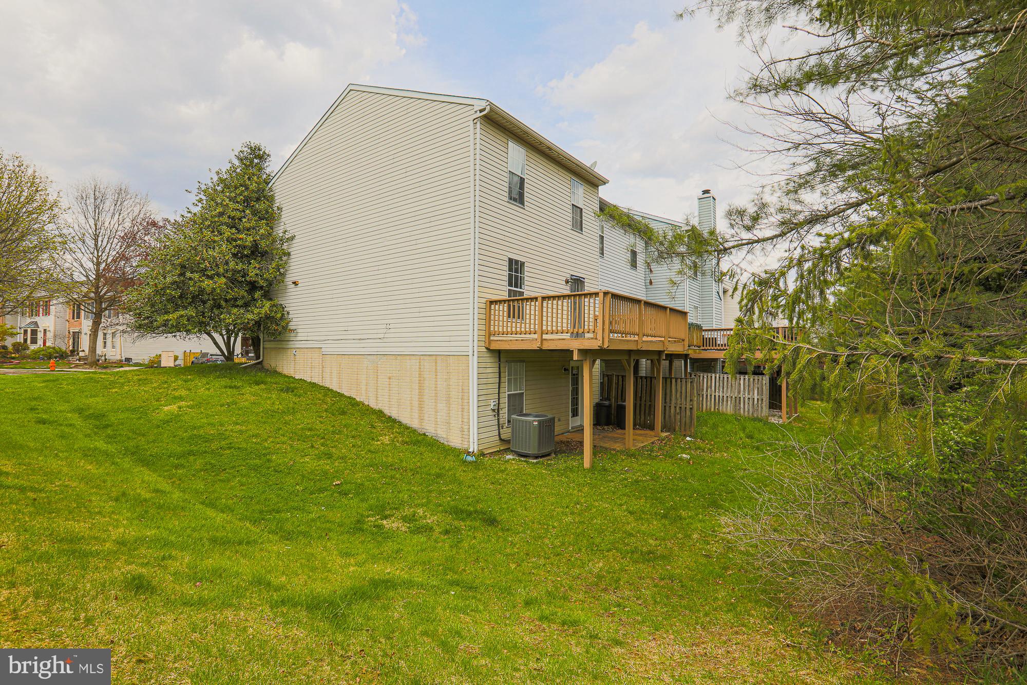 SUMMIT CHASE - Residential