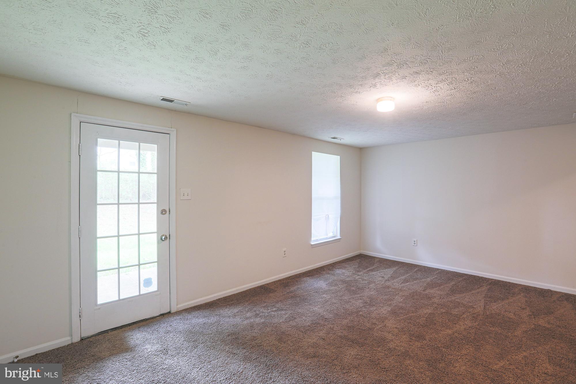 SUMMIT CHASE - Residential