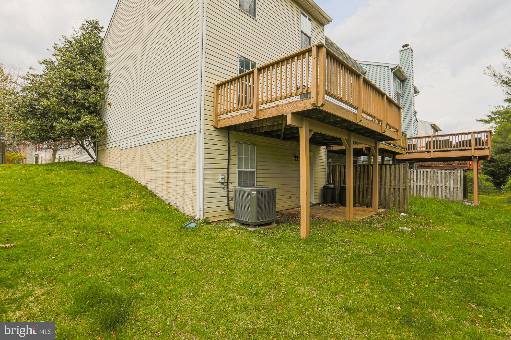 SUMMIT CHASE - Residential