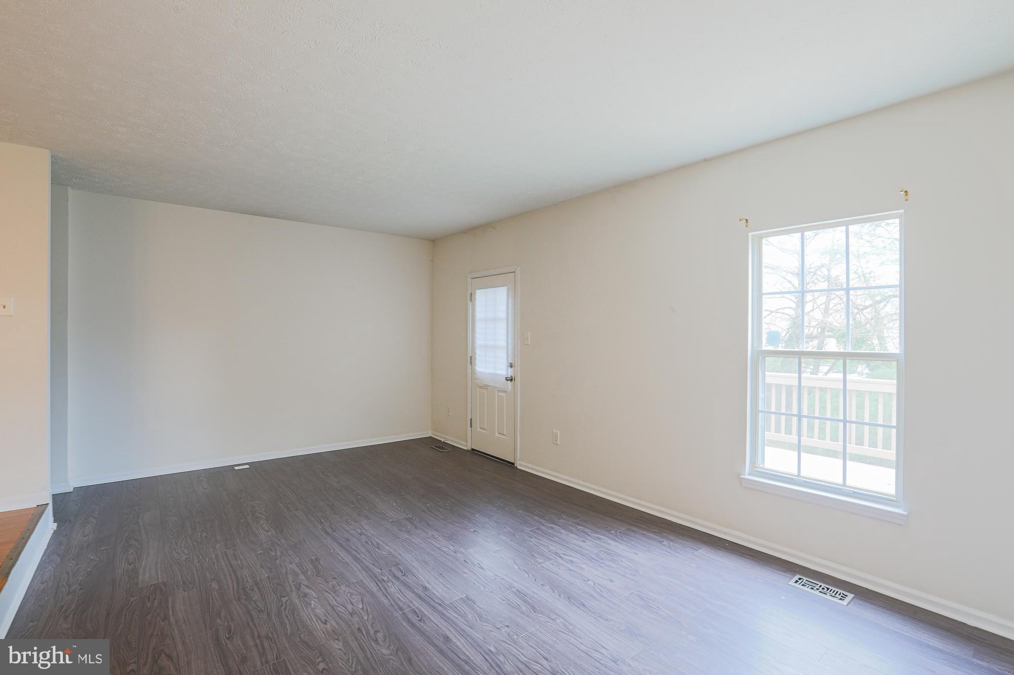 SUMMIT CHASE - Residential