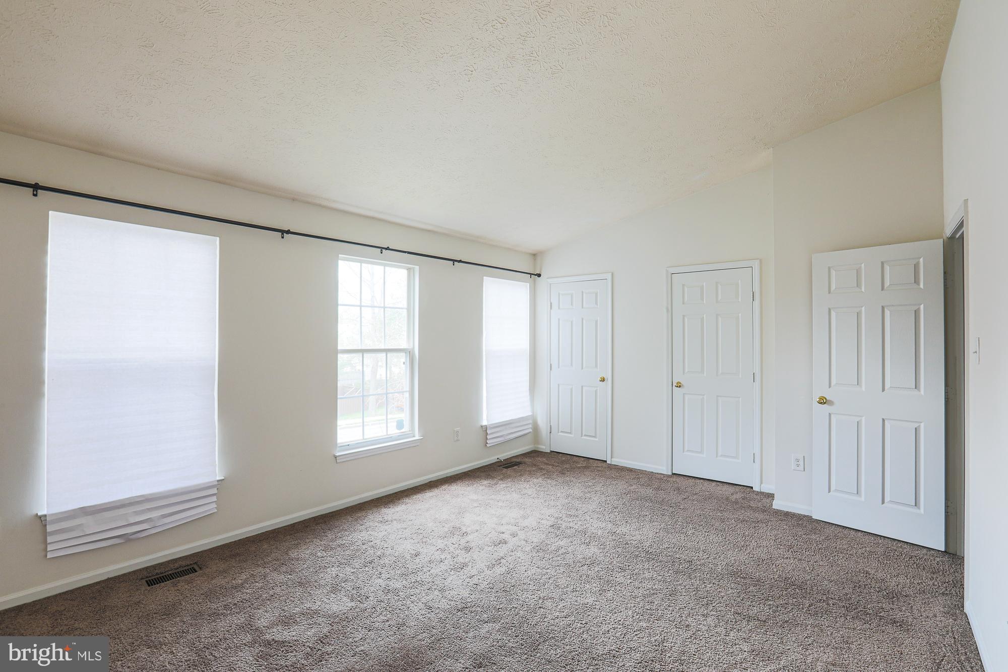 SUMMIT CHASE - Residential