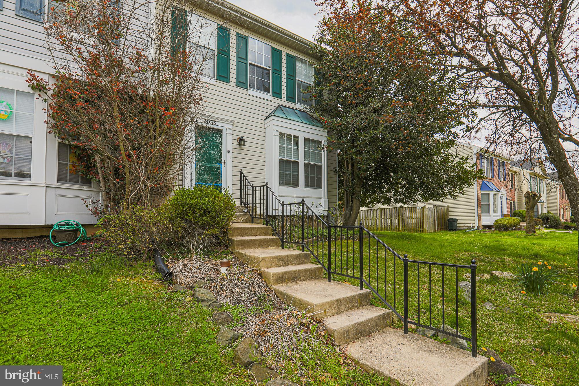 SUMMIT CHASE - Residential