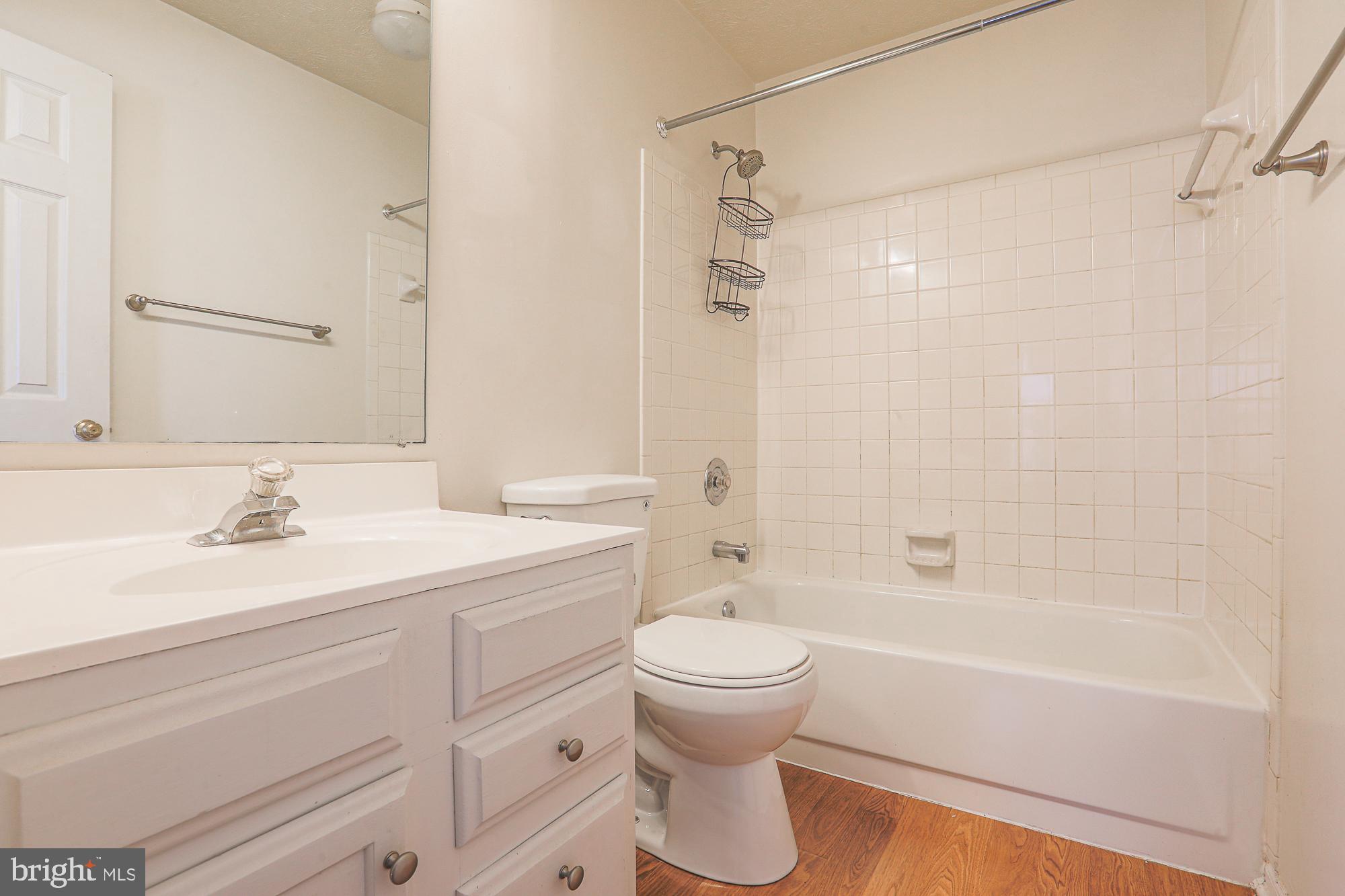 SUMMIT CHASE - Residential