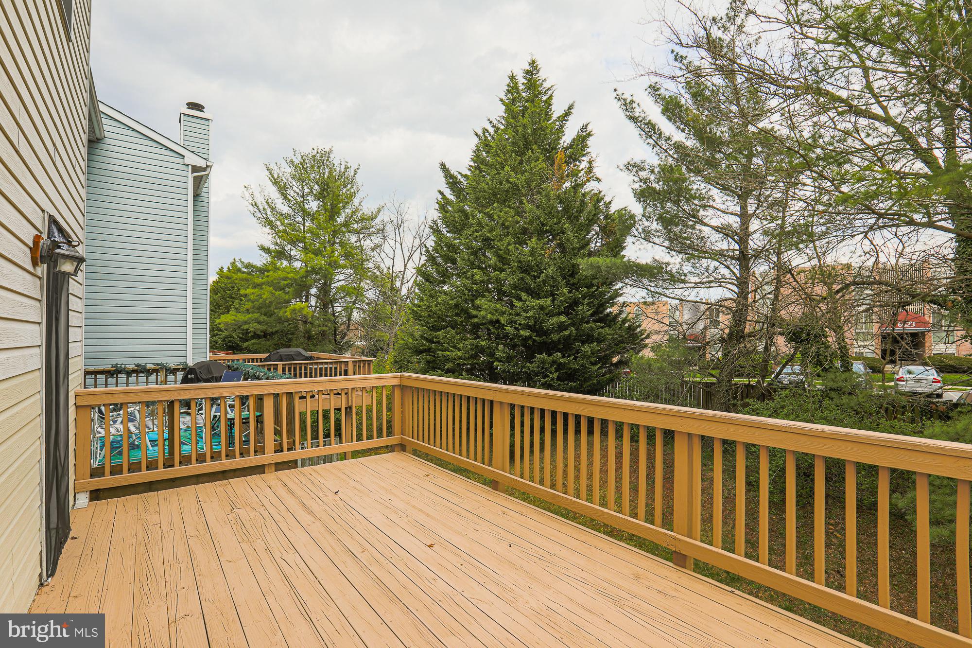 SUMMIT CHASE - Residential