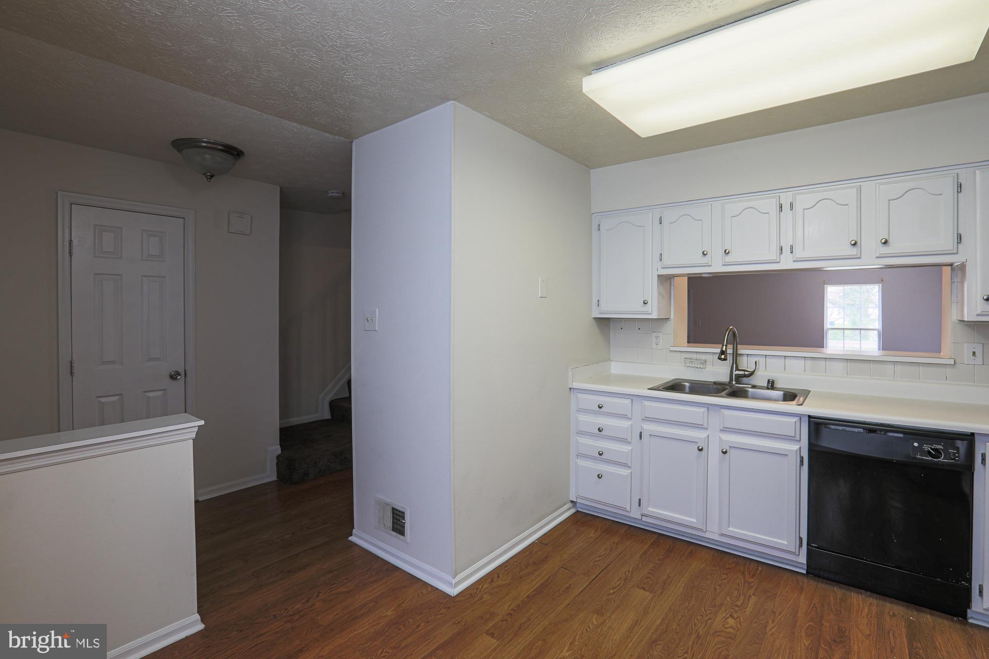 SUMMIT CHASE - Residential