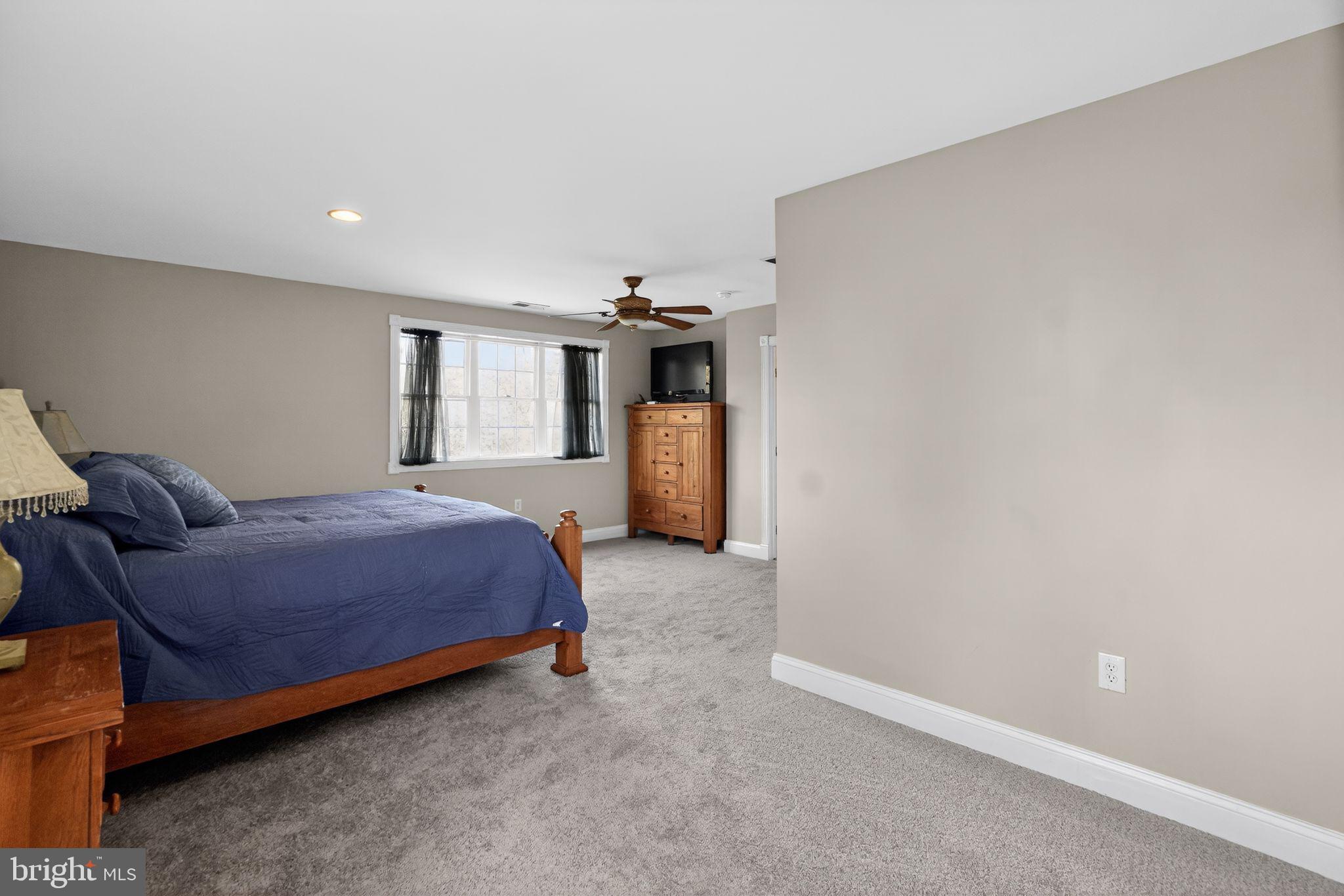 HIGH RIDGE - Residential