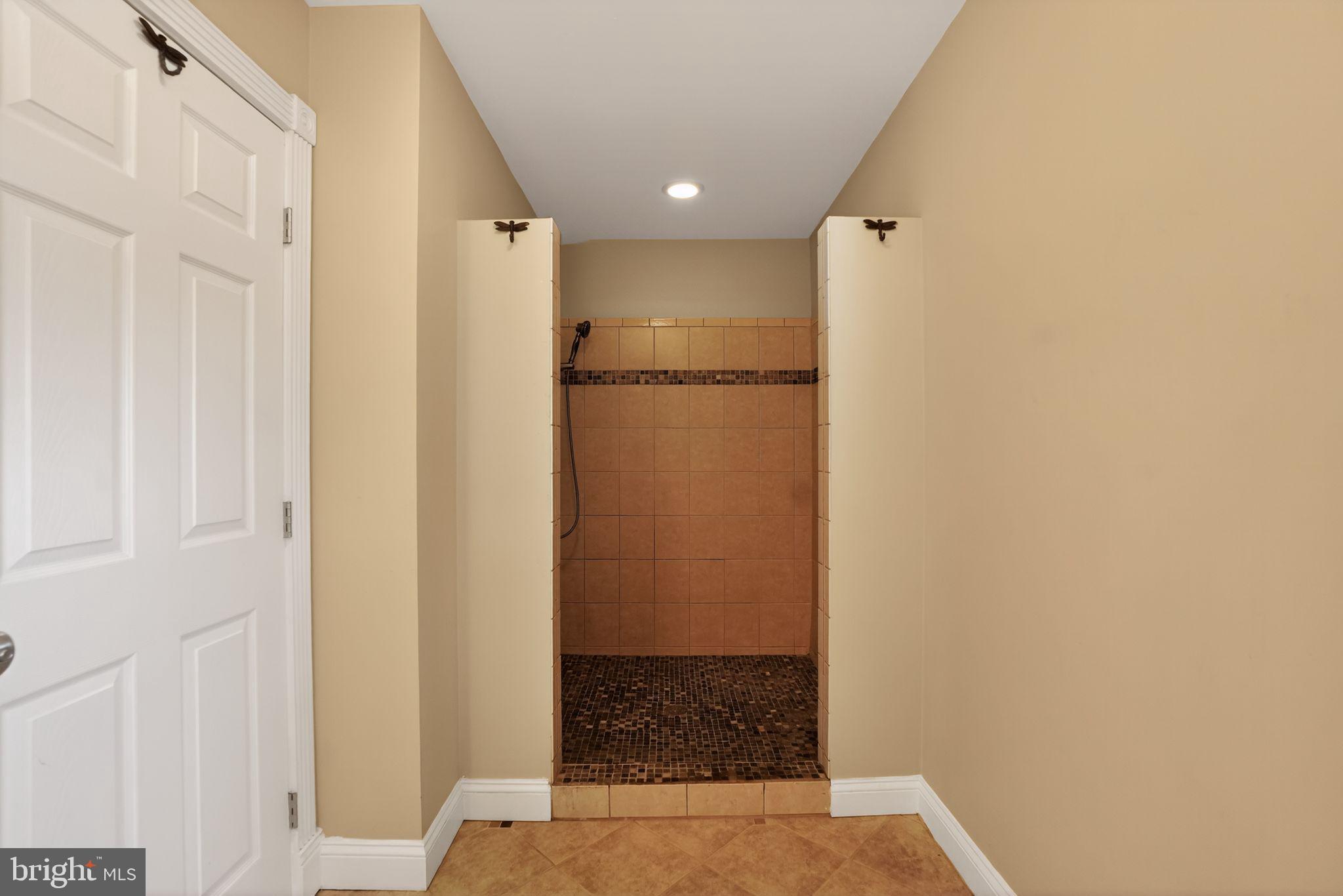 HIGH RIDGE - Residential