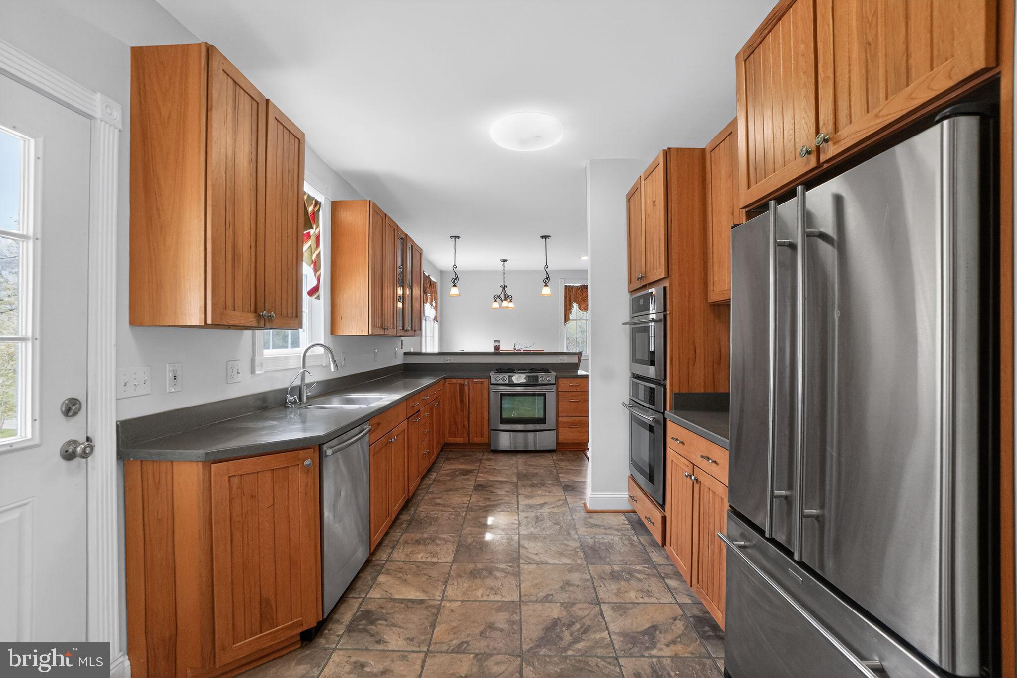 HIGH RIDGE - Residential