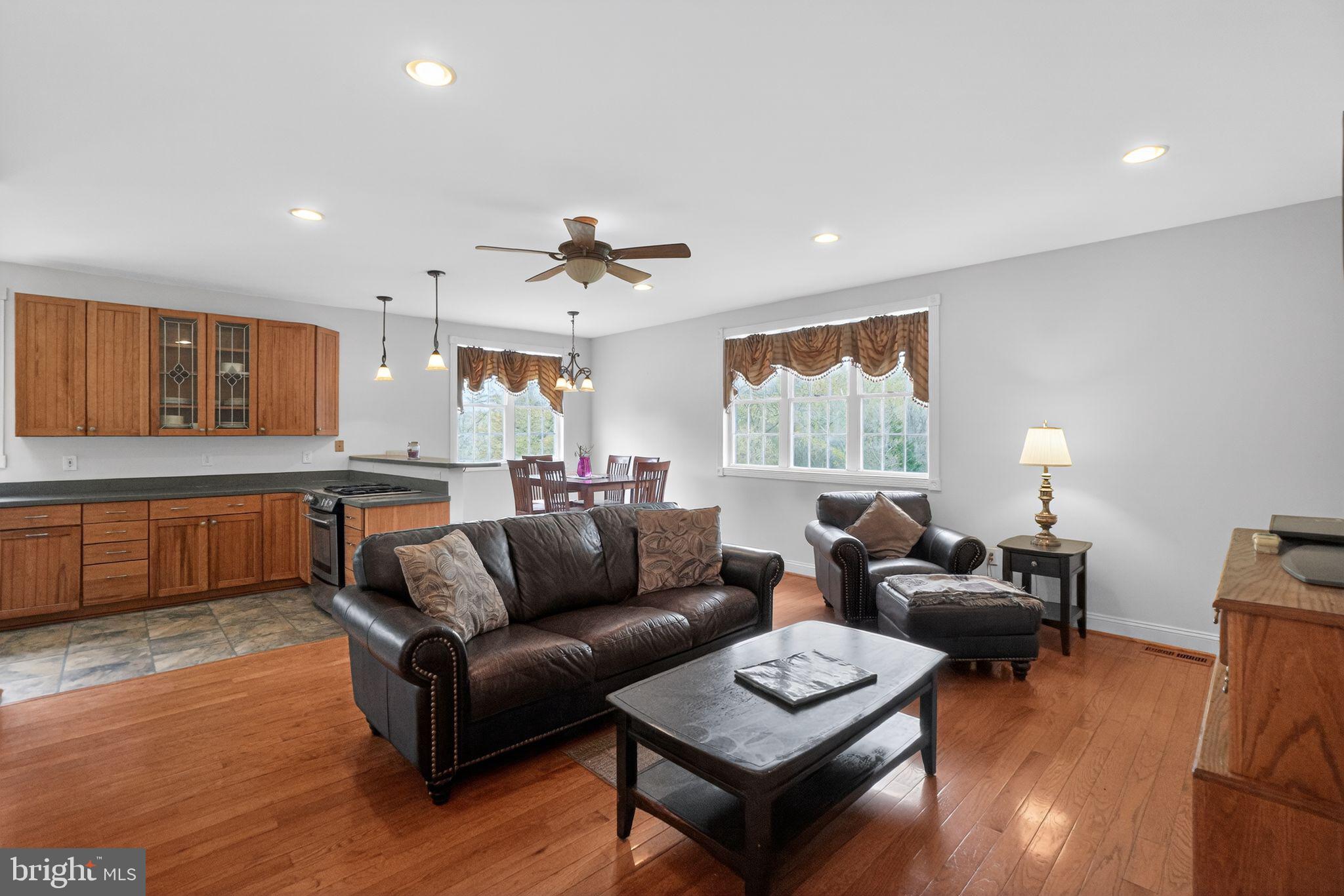 HIGH RIDGE - Residential