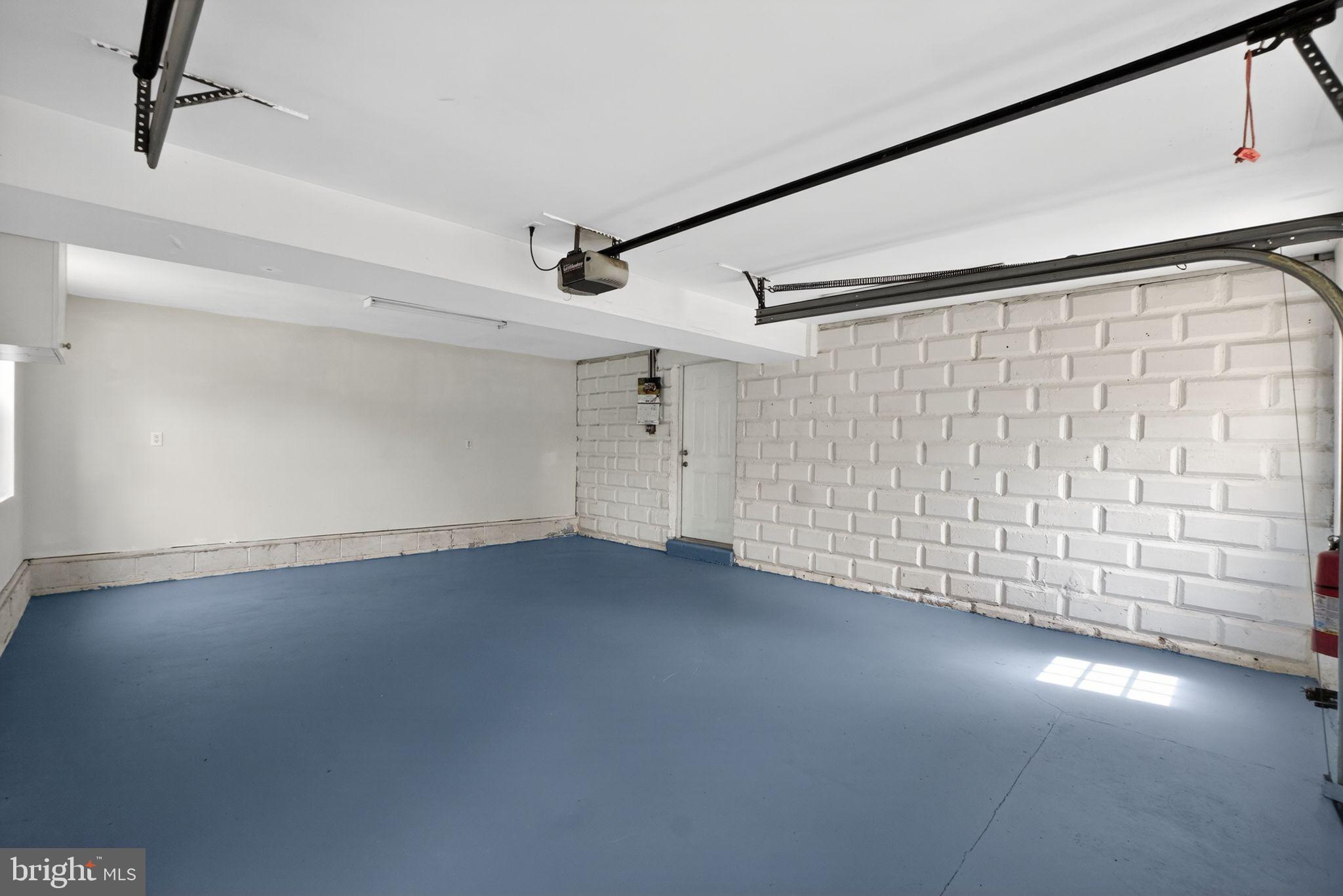 HIGH RIDGE - Residential