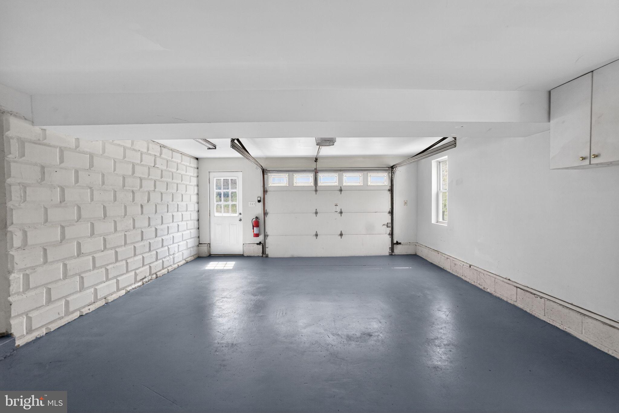 HIGH RIDGE - Residential