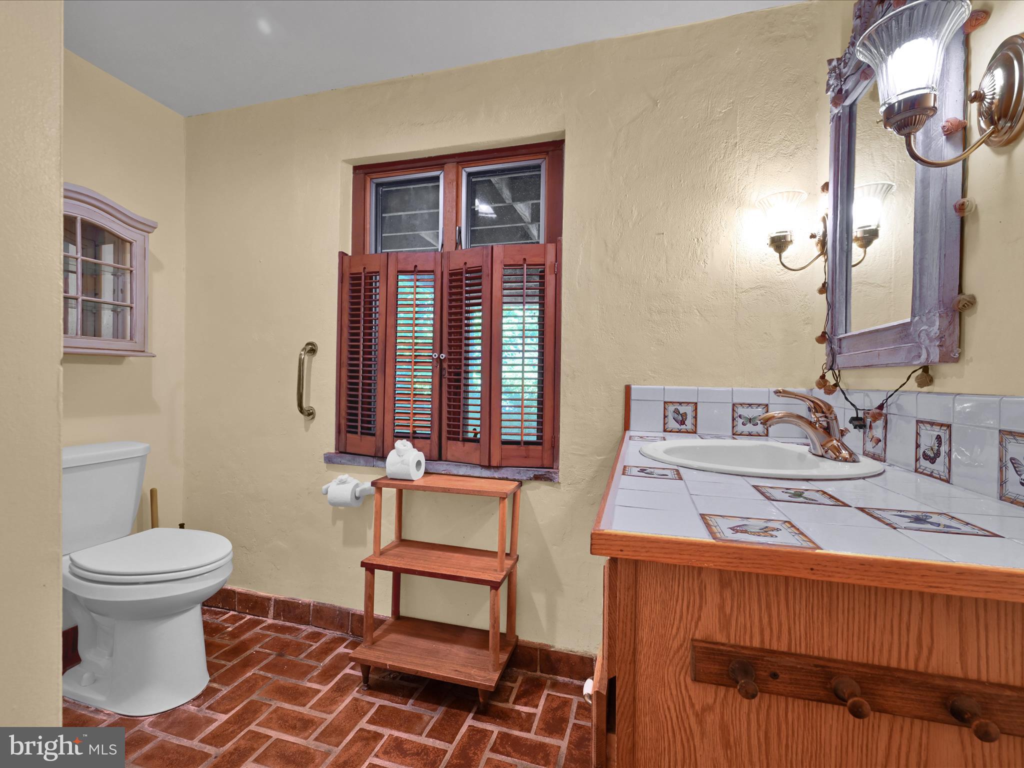 NETHER PROVIDENCE - Residential