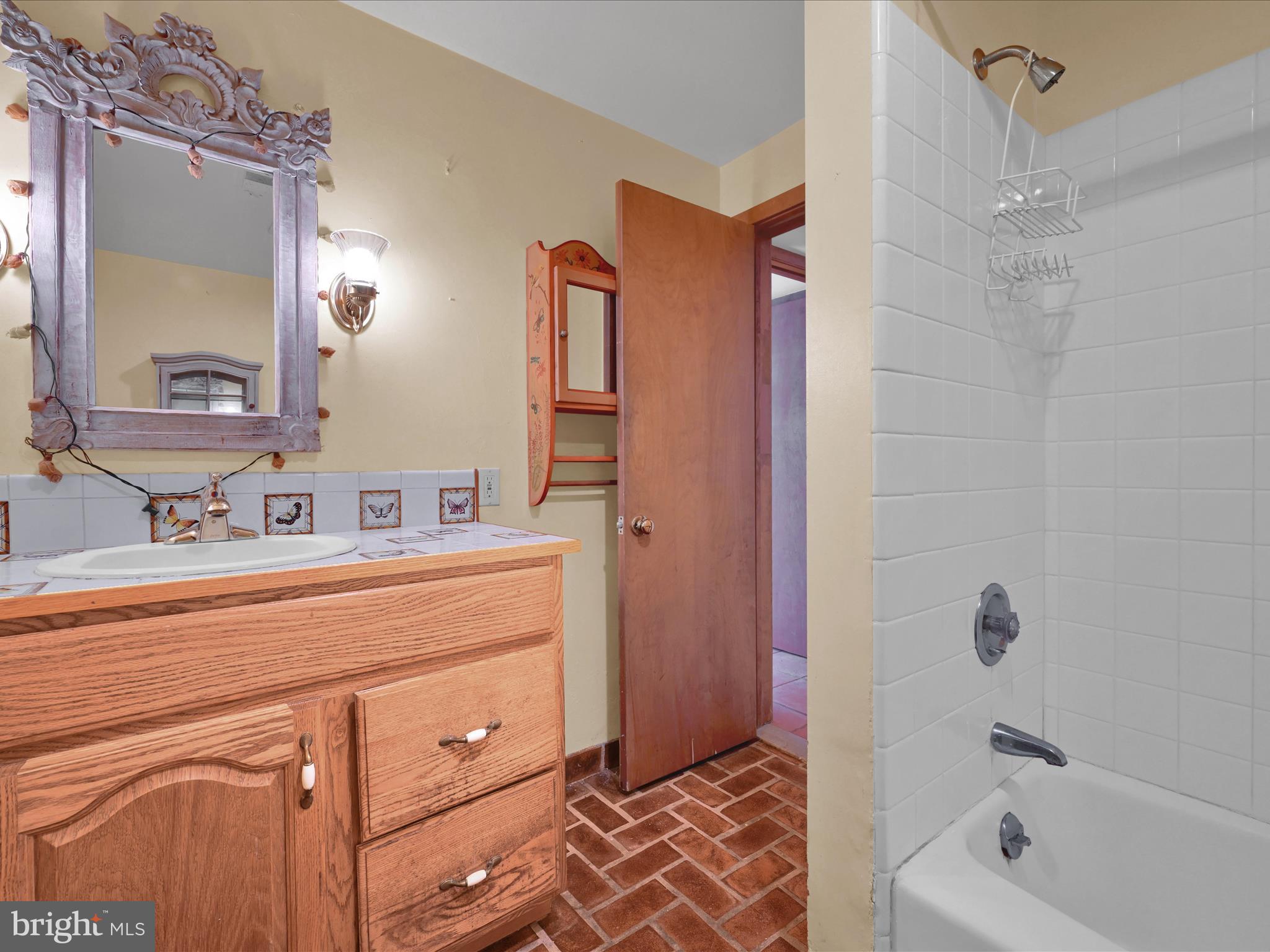 NETHER PROVIDENCE - Residential