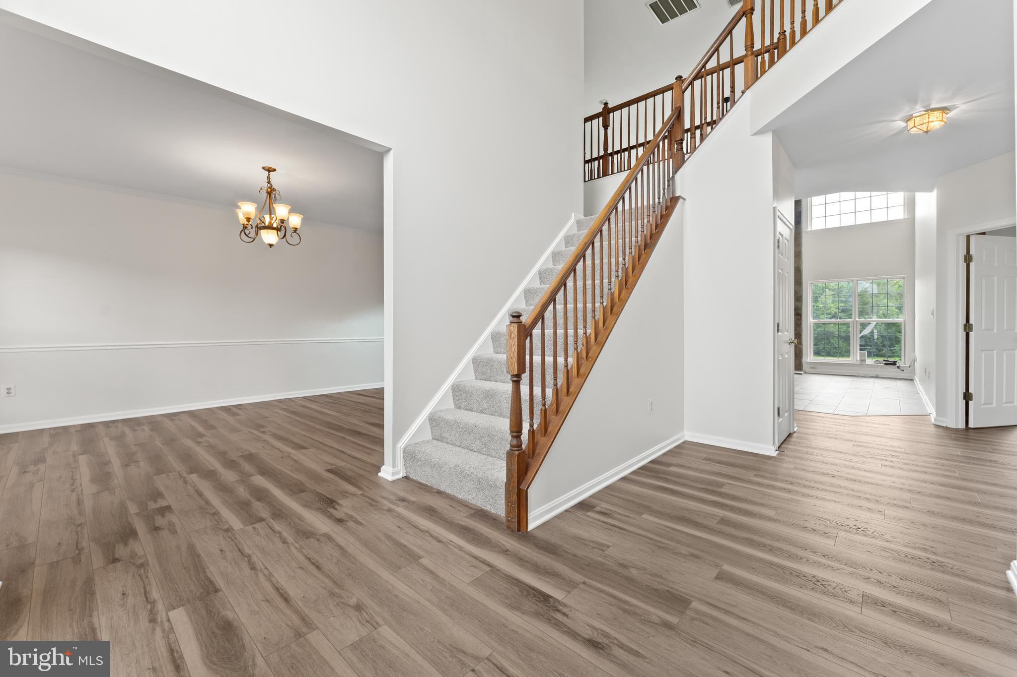 5610 HERITAGE HILLS CIRCLE