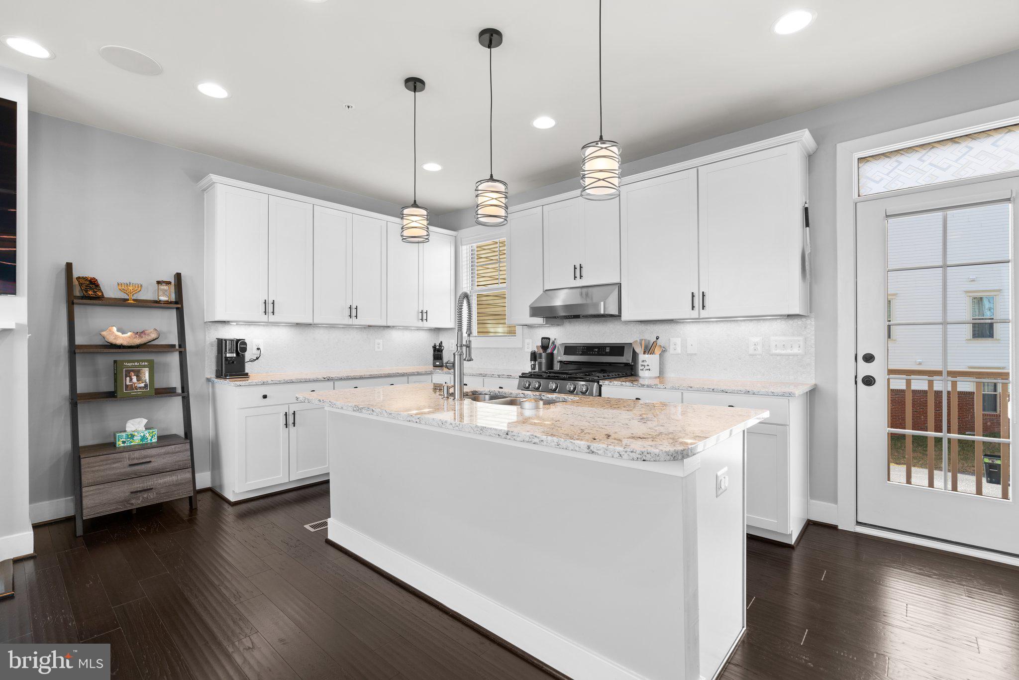 CABIN BRANCH - Residential