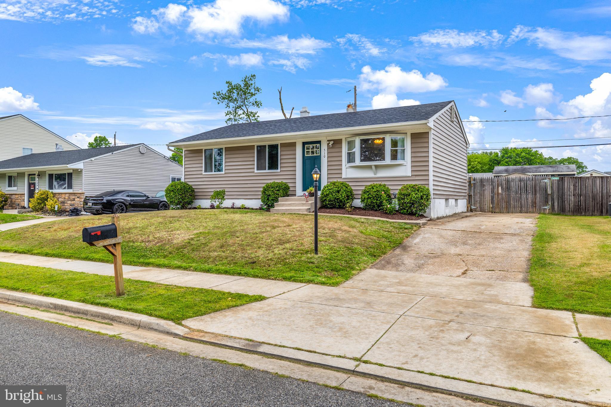 OAKWOOD MANOR - Residential