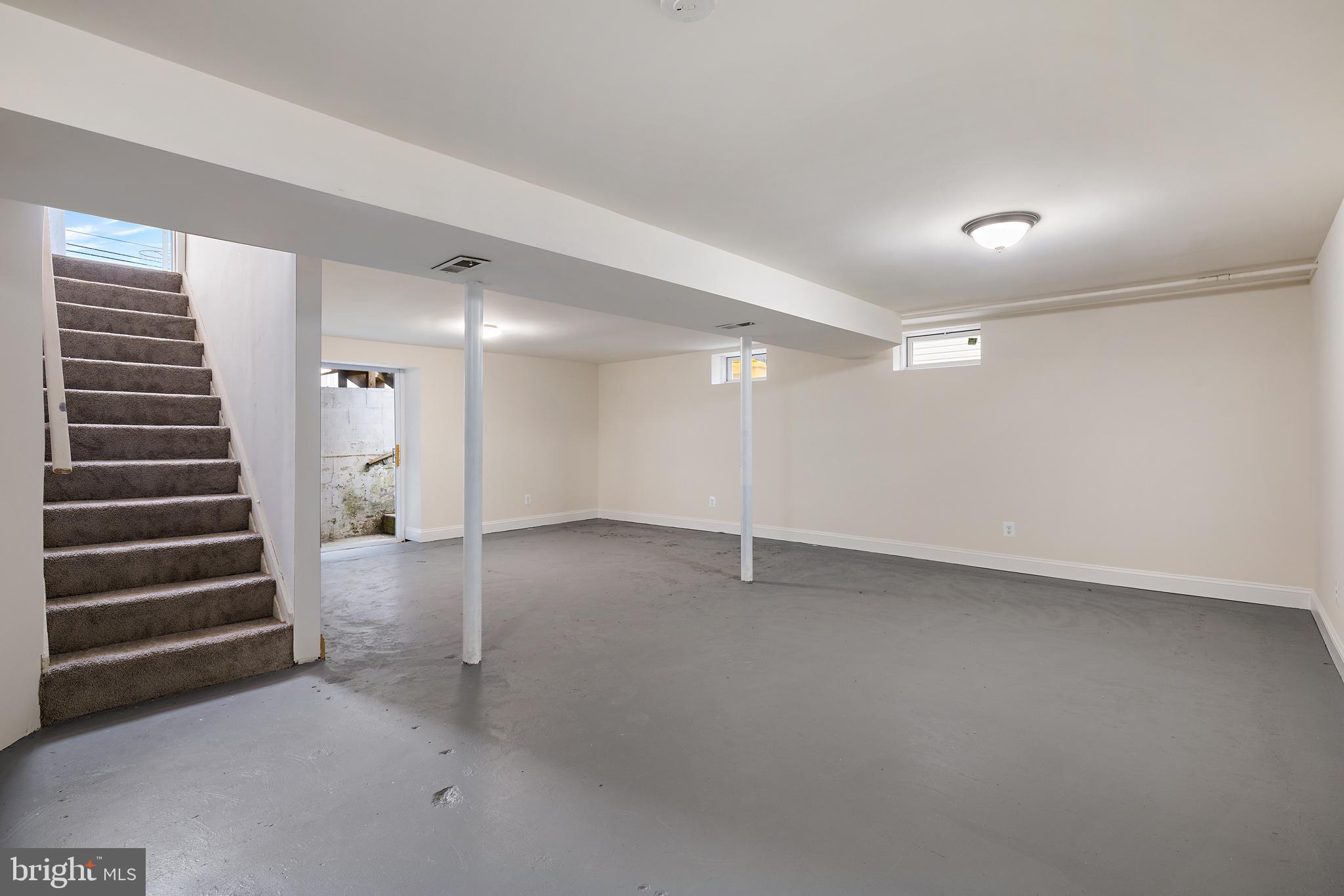 OAKWOOD MANOR - Residential