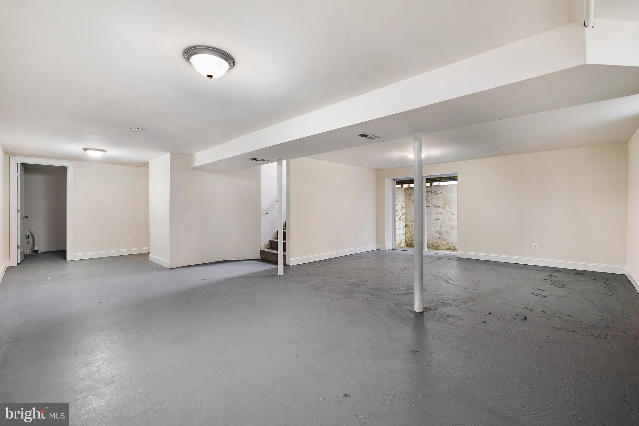 OAKWOOD MANOR - Residential