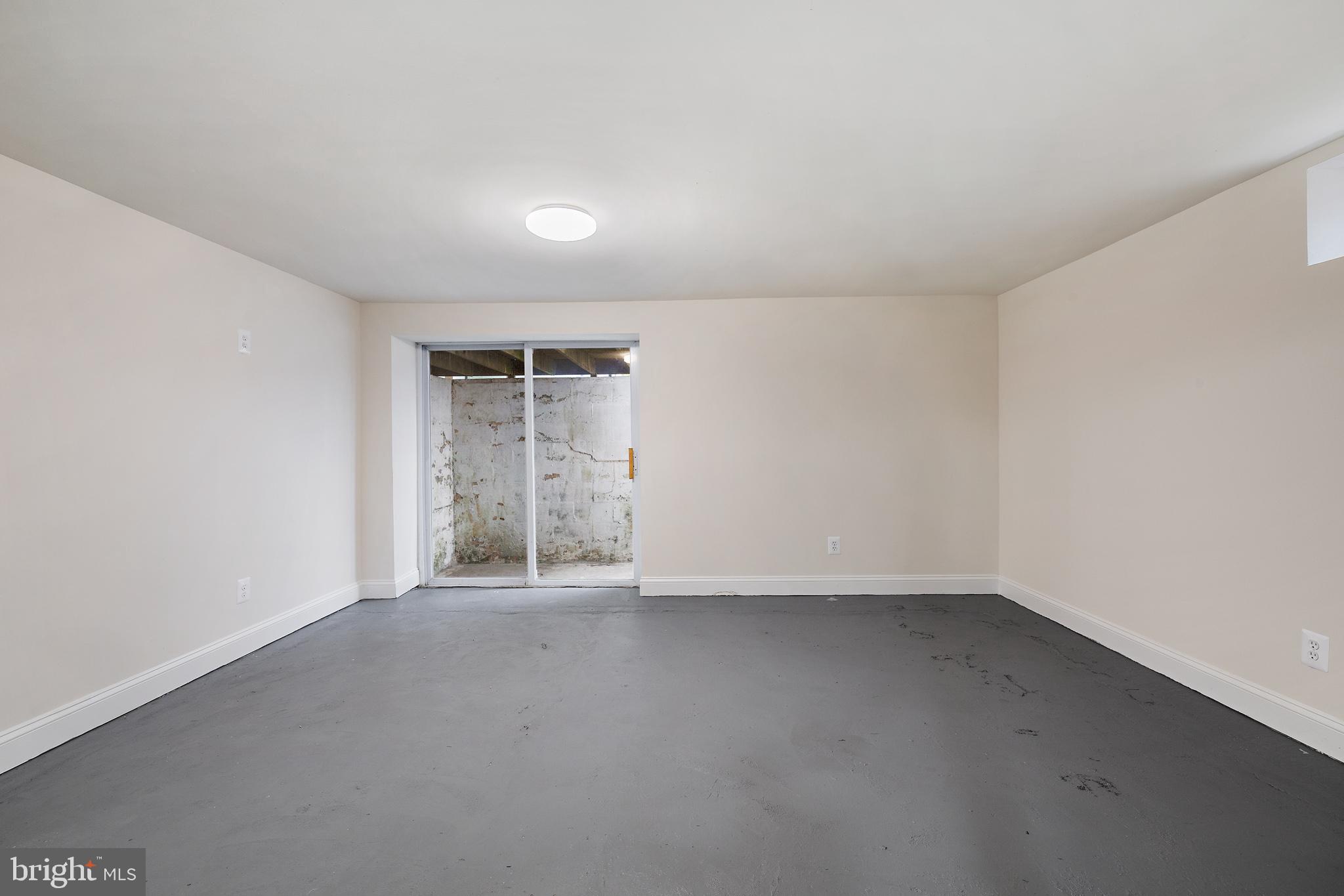 OAKWOOD MANOR - Residential