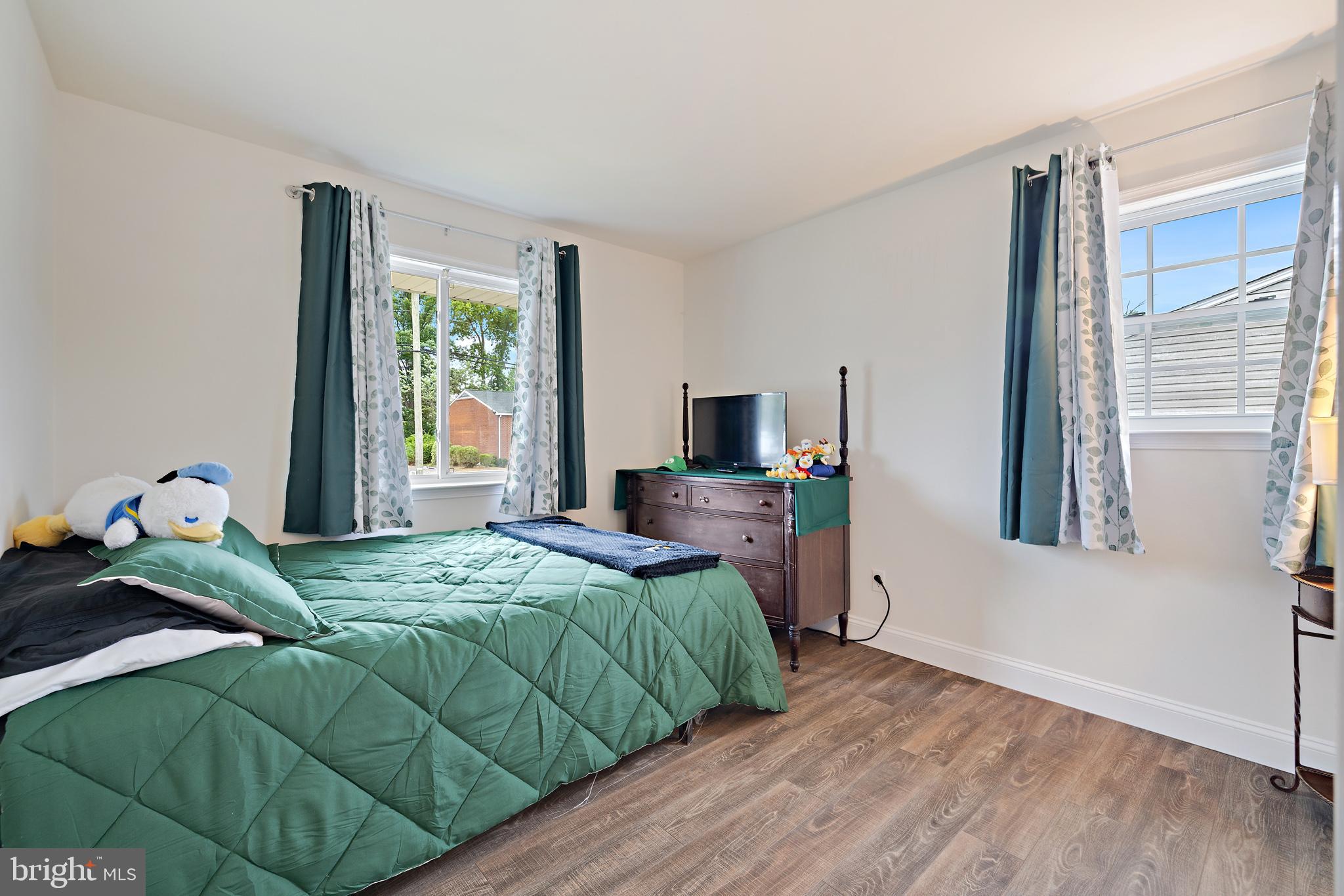 OAKWOOD MANOR - Residential