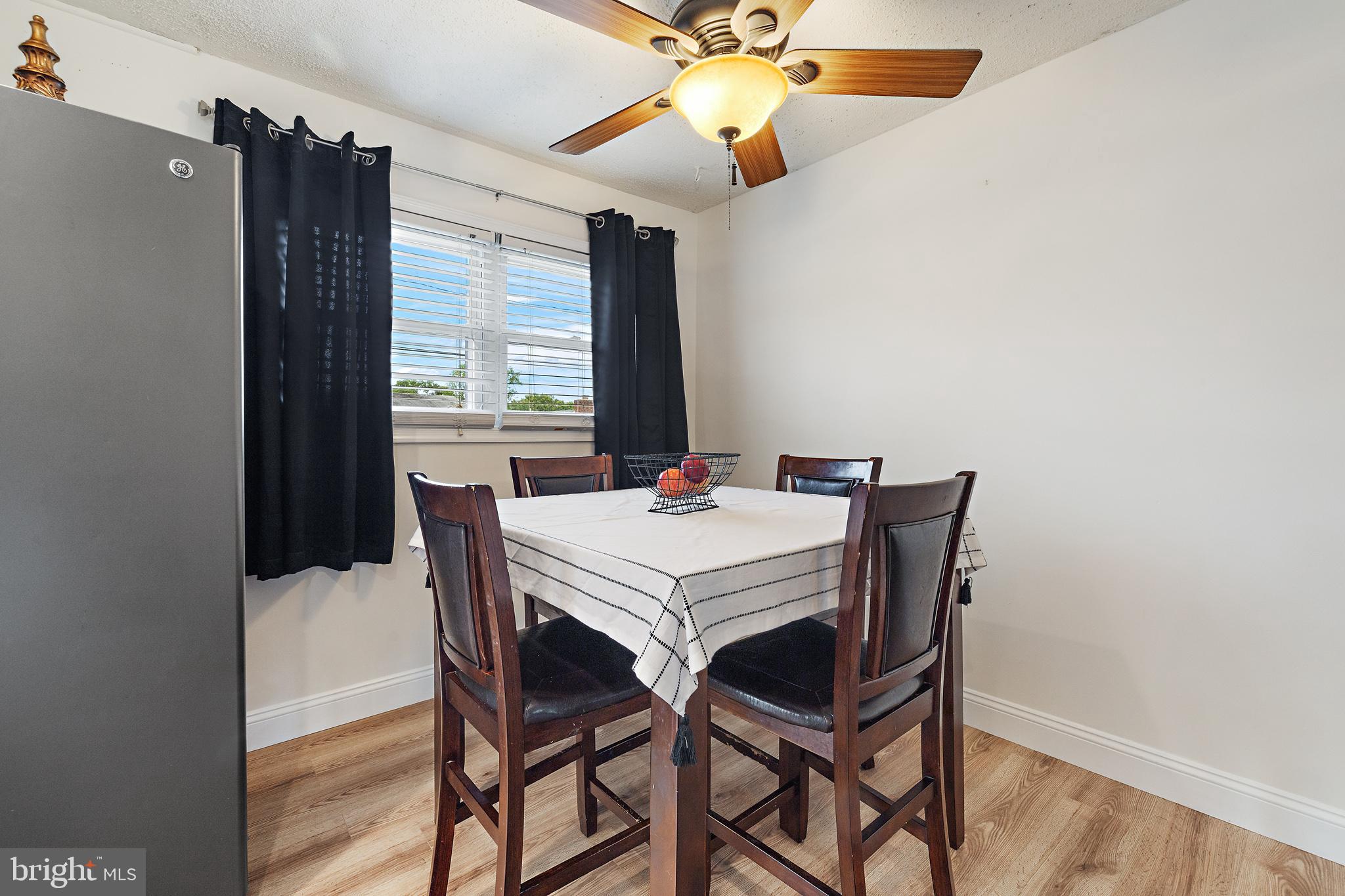 OAKWOOD MANOR - Residential