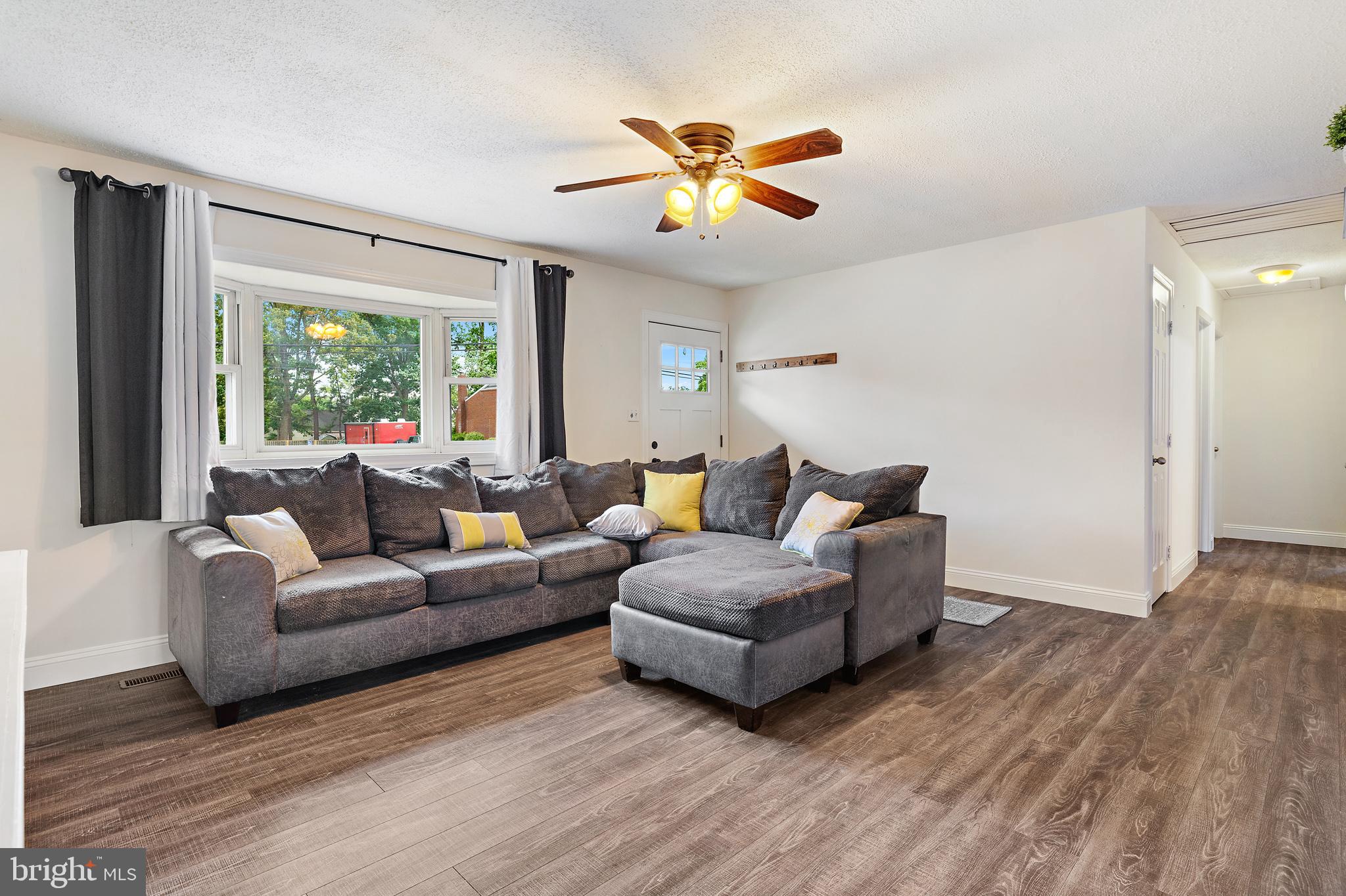 OAKWOOD MANOR - Residential