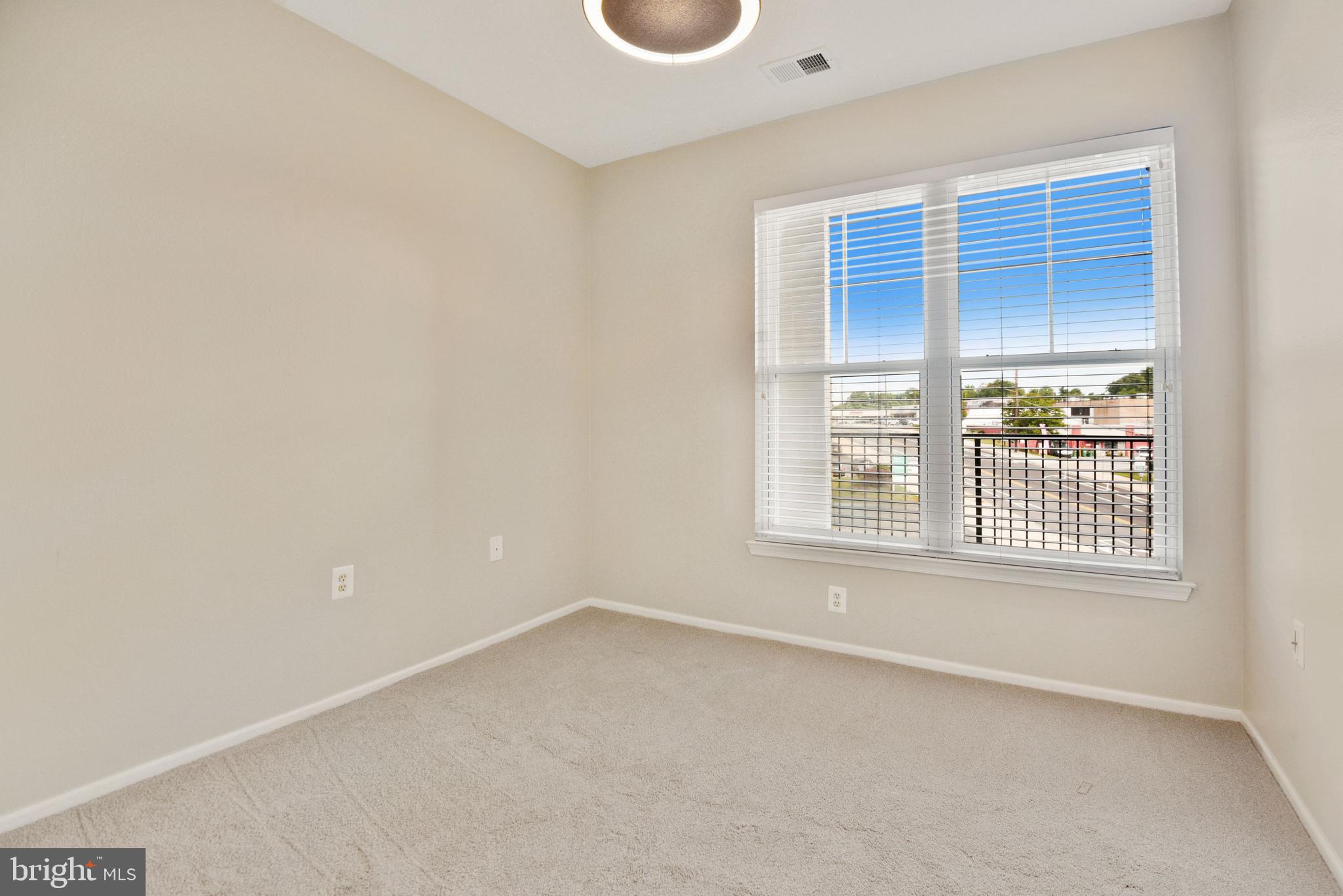 WHITE FLINT STATION - Residential Lease