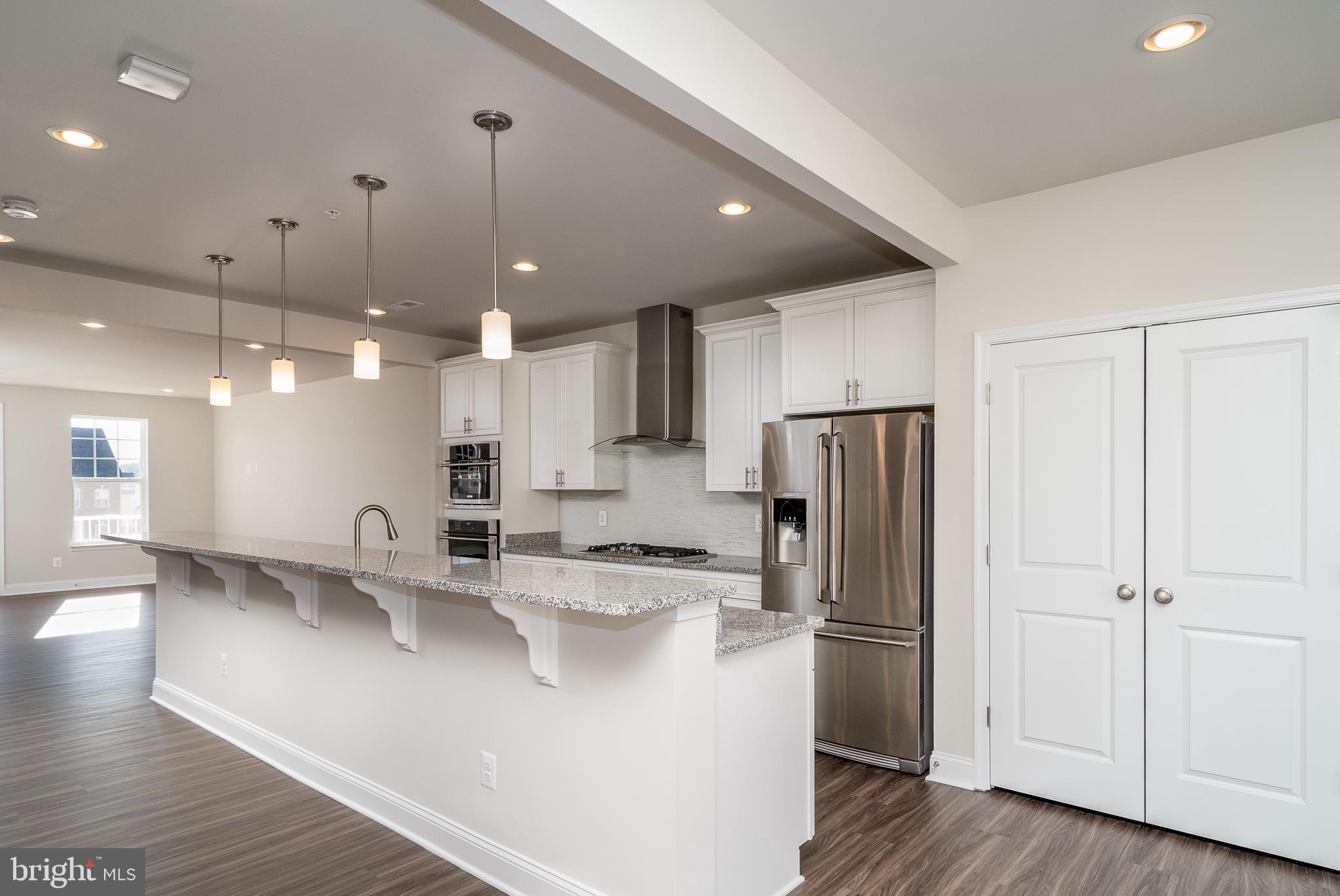 OXFORD SQUARE - Residential Lease