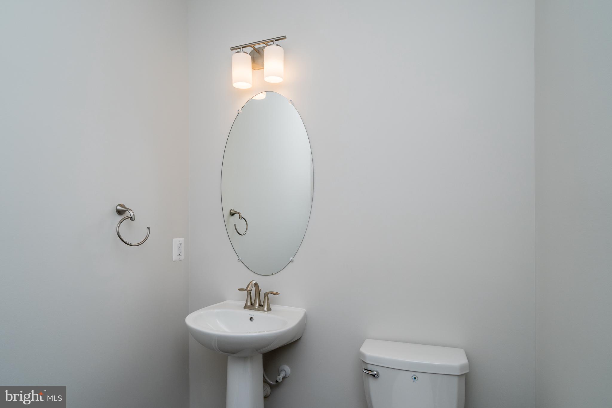 OXFORD SQUARE - Residential Lease