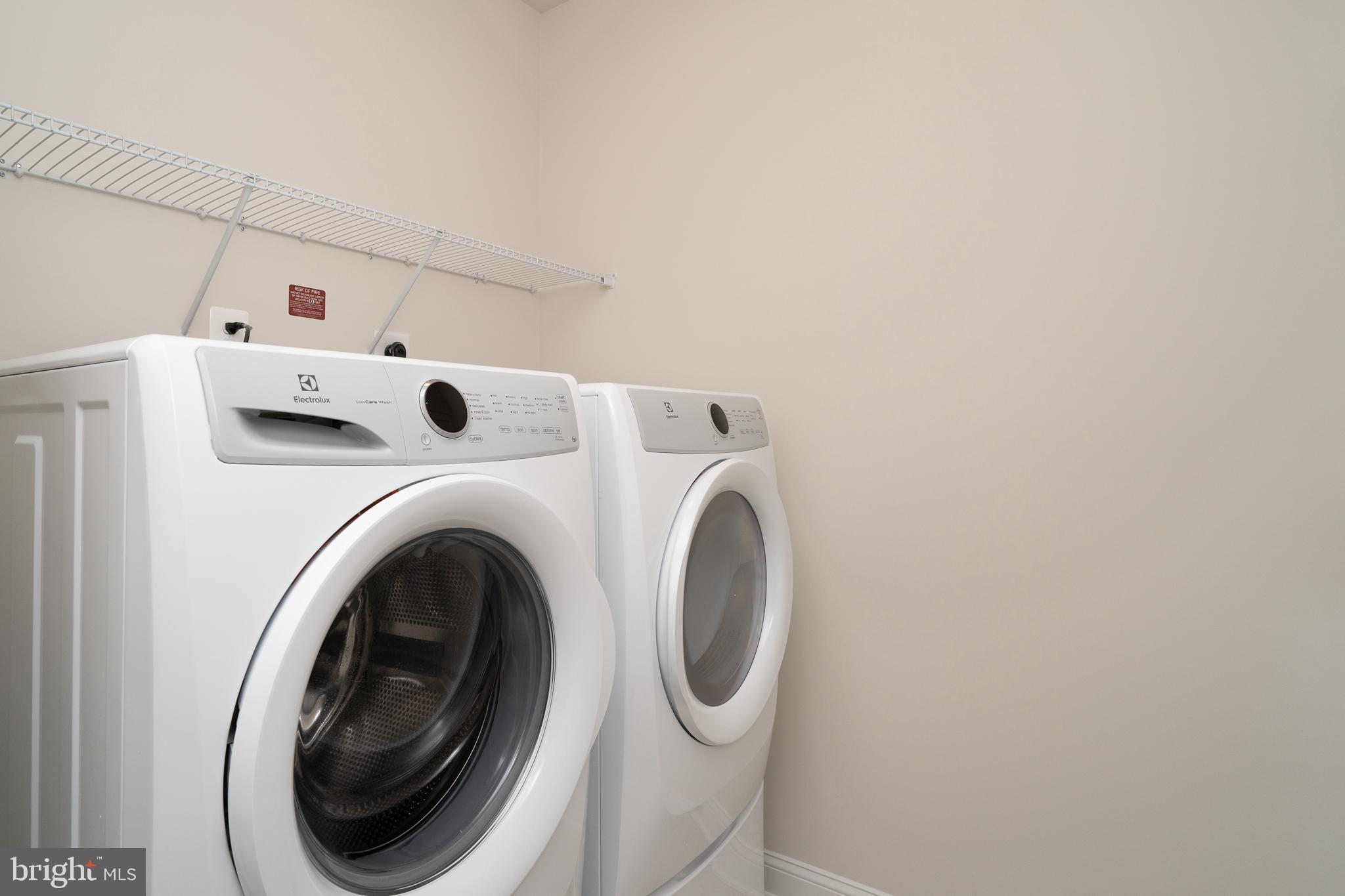 OXFORD SQUARE - Residential Lease