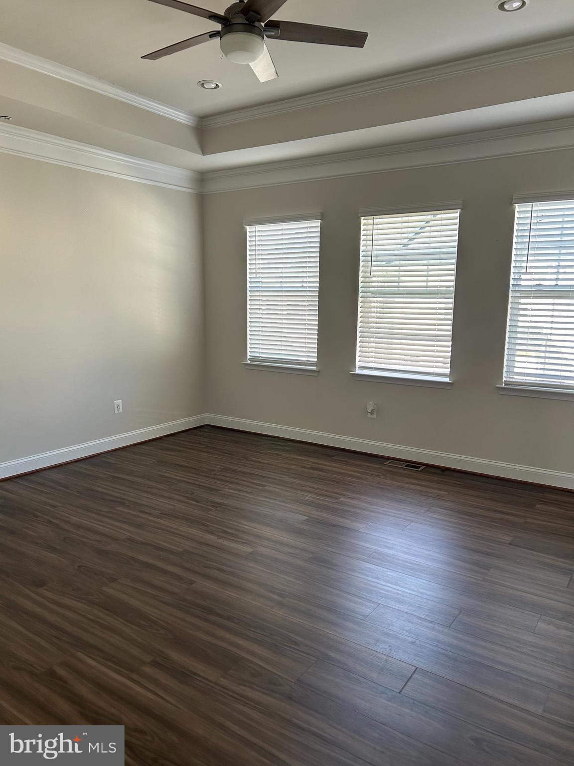 OXFORD SQUARE - Residential Lease