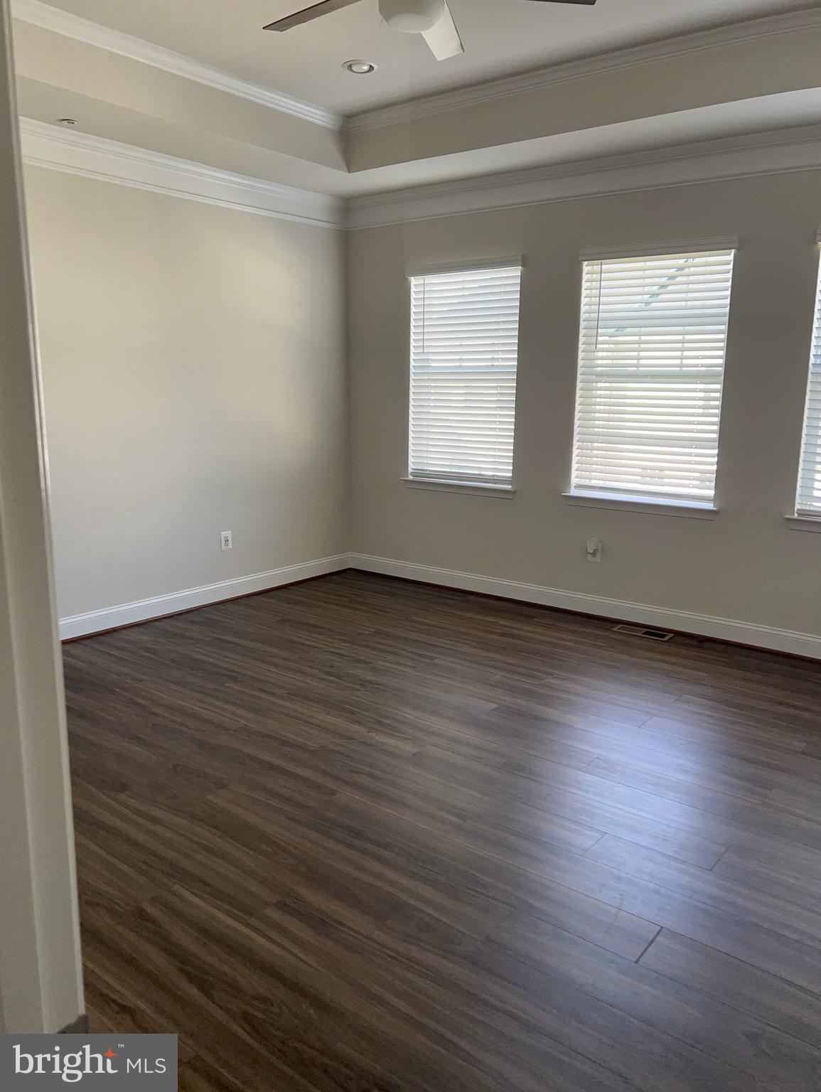 OXFORD SQUARE - Residential Lease