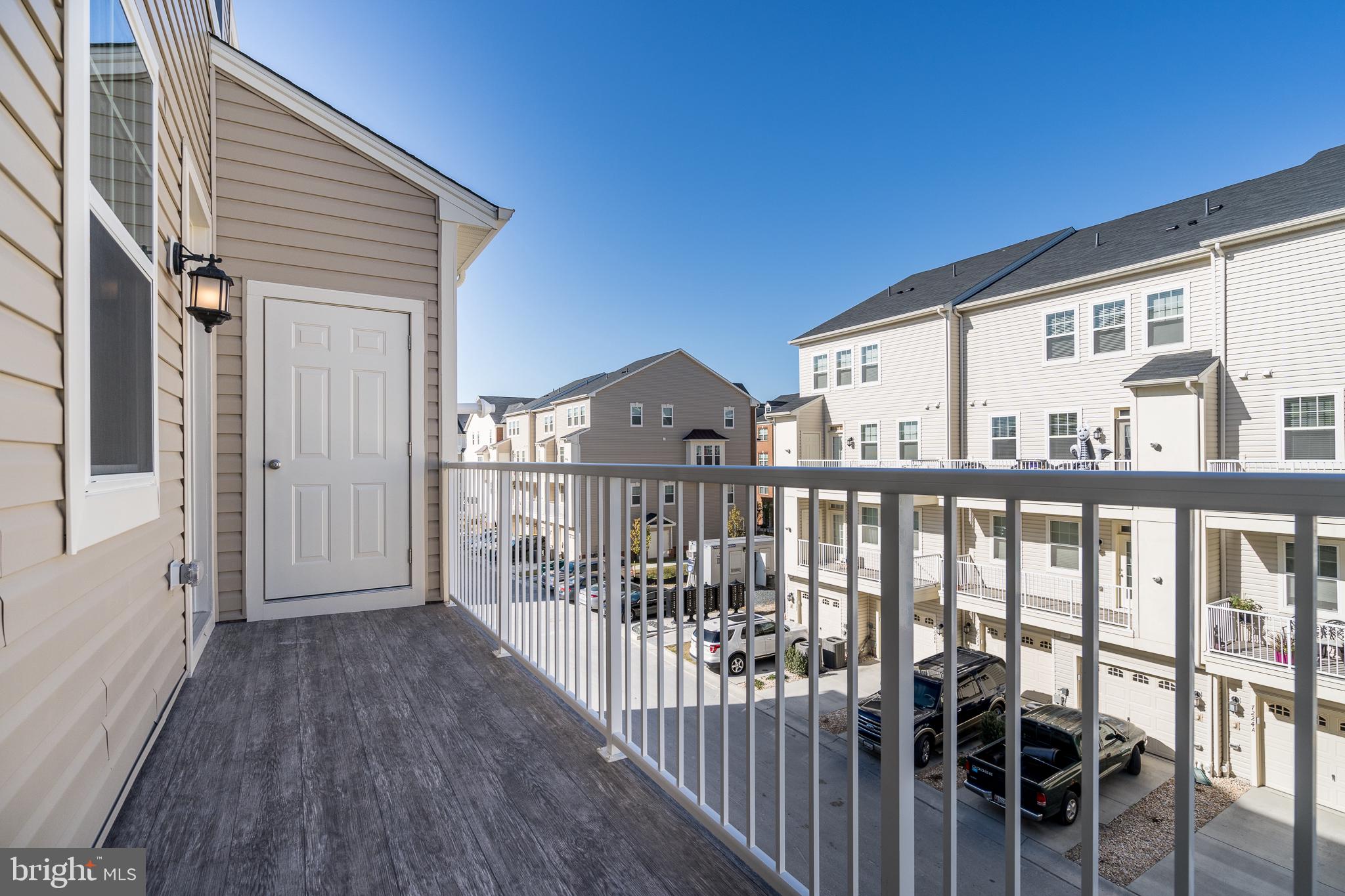 OXFORD SQUARE - Residential Lease