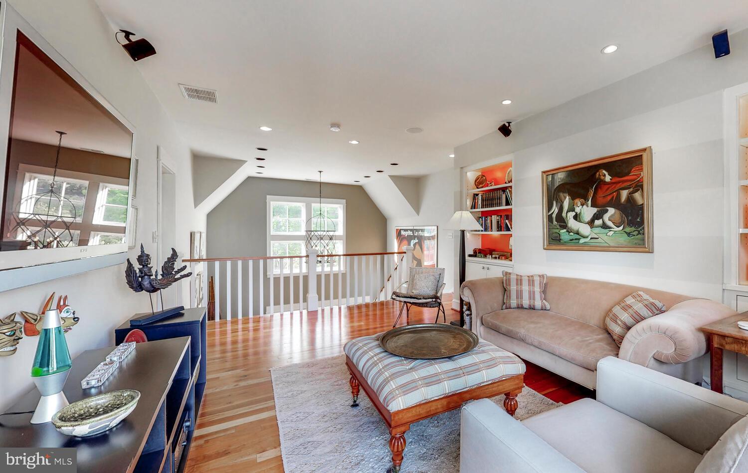 CAMBRIA - Residential