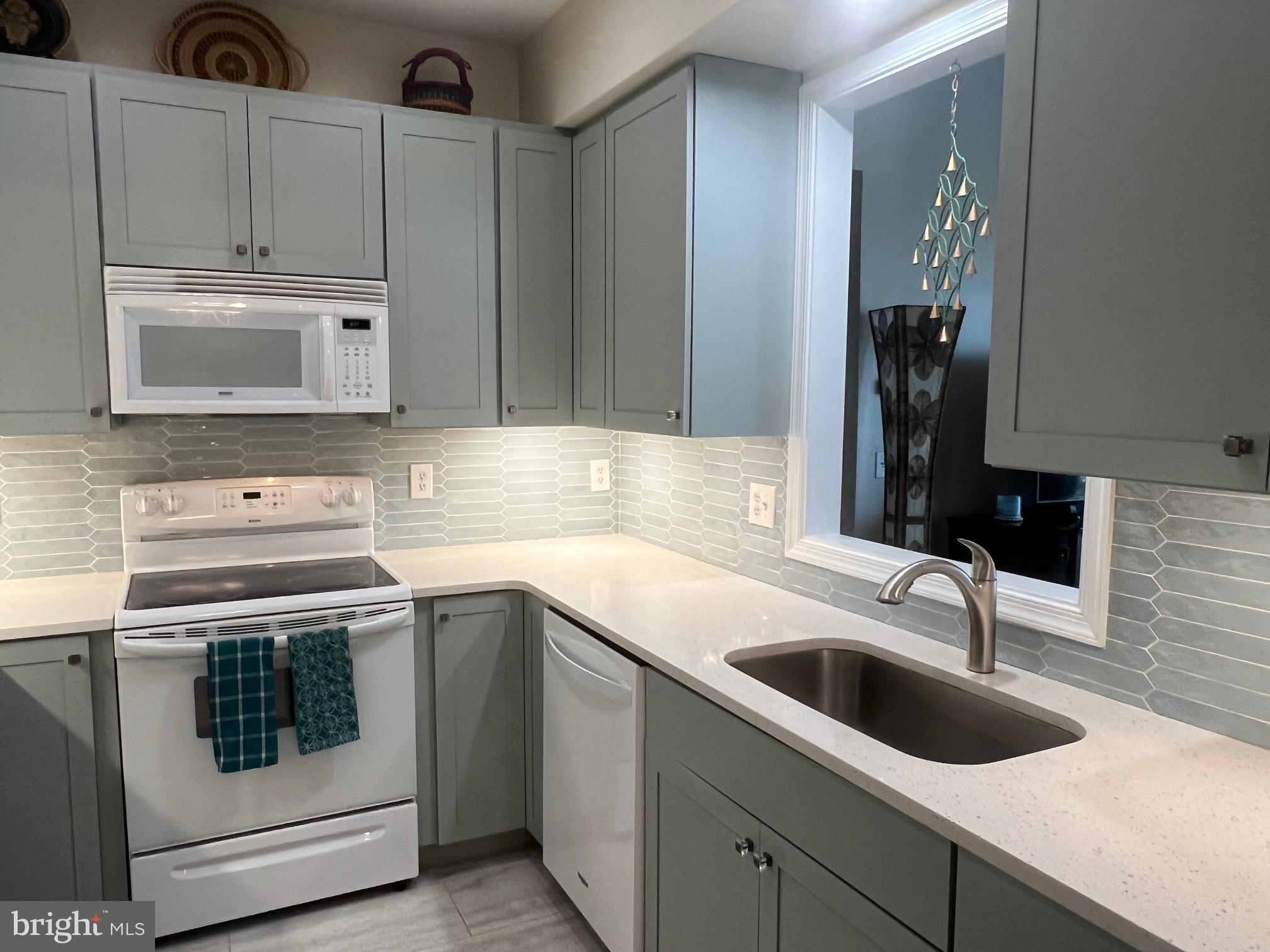 30619 CEDAR NECK ROAD 1211