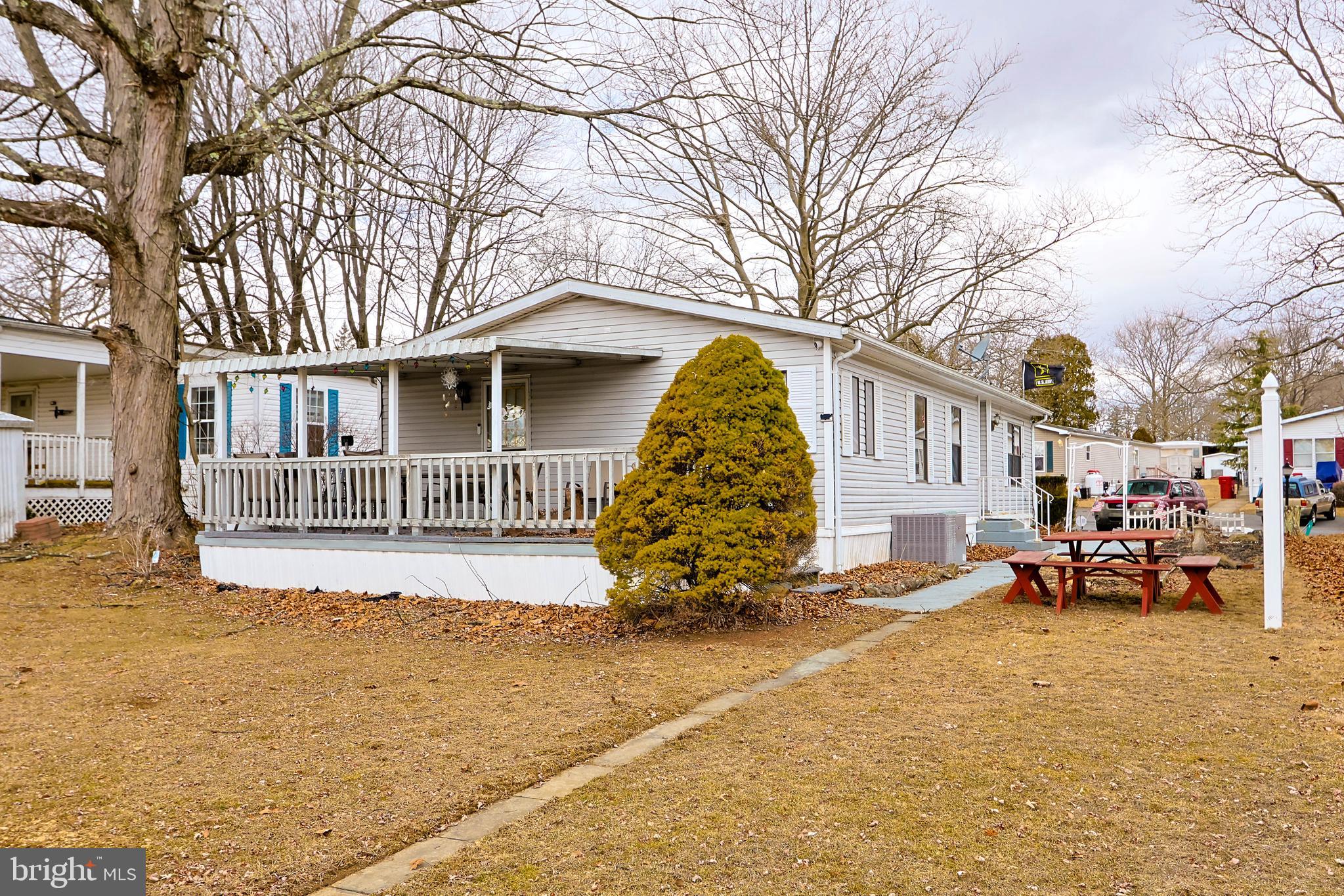 HICKORY HILLS - Residential